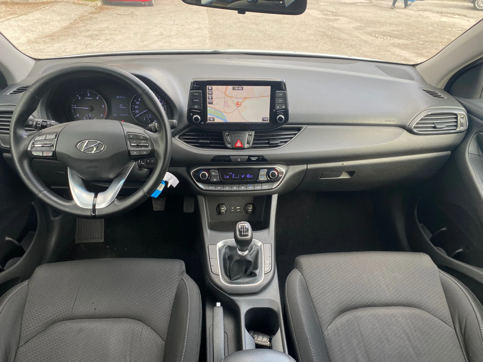 Hyundai I30 1, 6 crdi /Navi/LED/Kamera - изображение 8