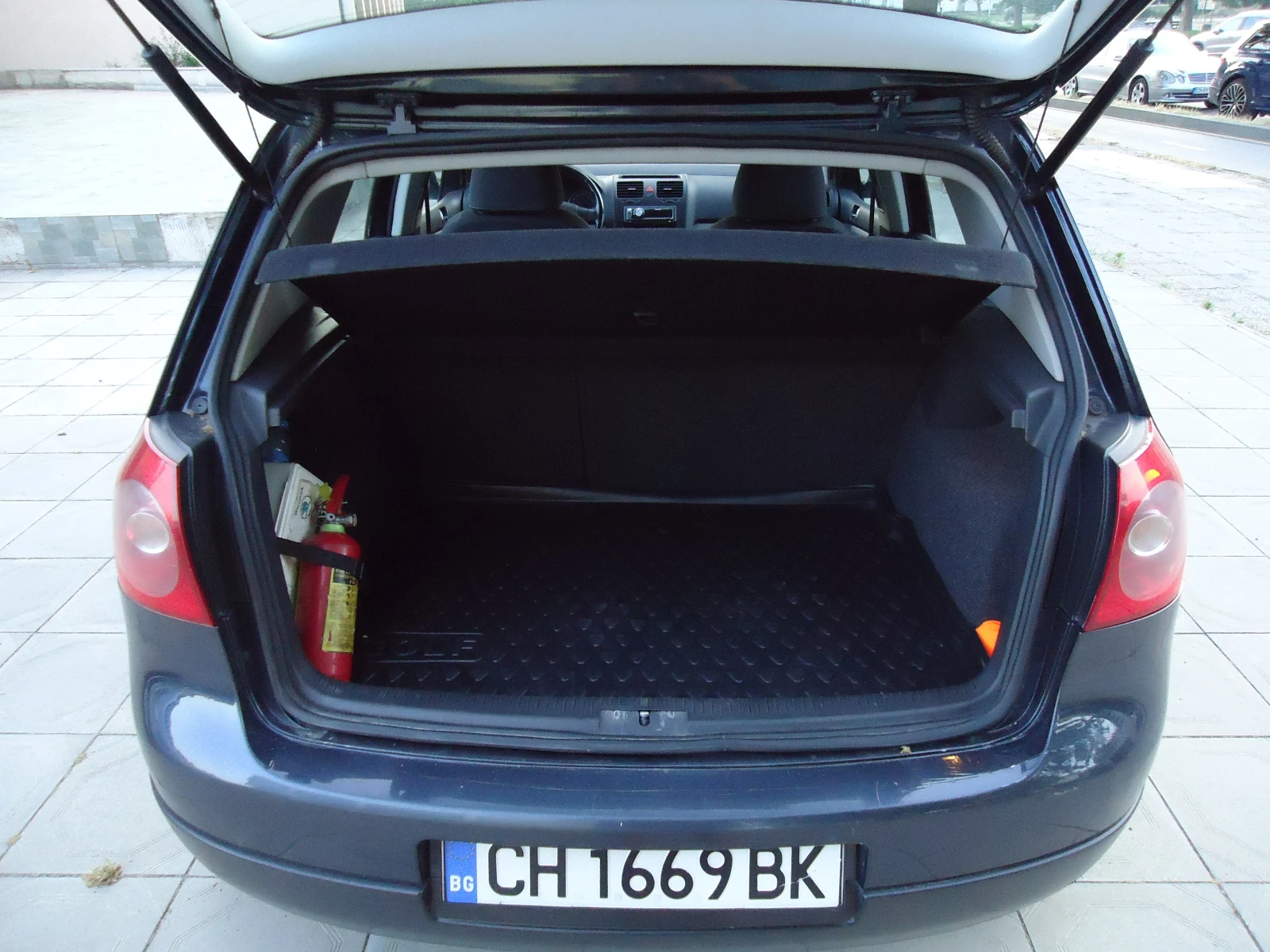 VW Golf 1.6 ГАЗ ОБСЛУЖЕН - изображение 10