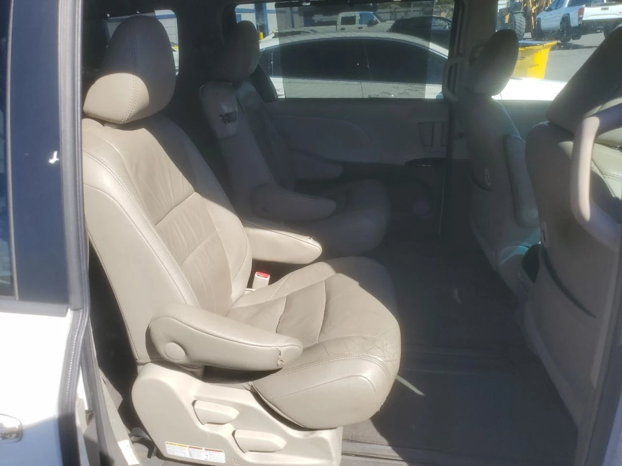 Toyota Sienna XLE 3.5L * КЛИП НА ДВИГАТЕЛ*  | Mobile.bg — изображение 11