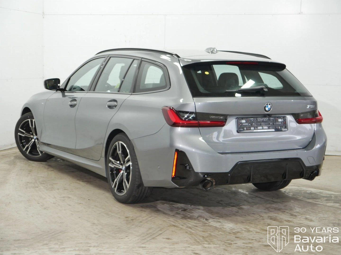 BMW 318 i Touring M Sport Paket Steptronic - изображение 2