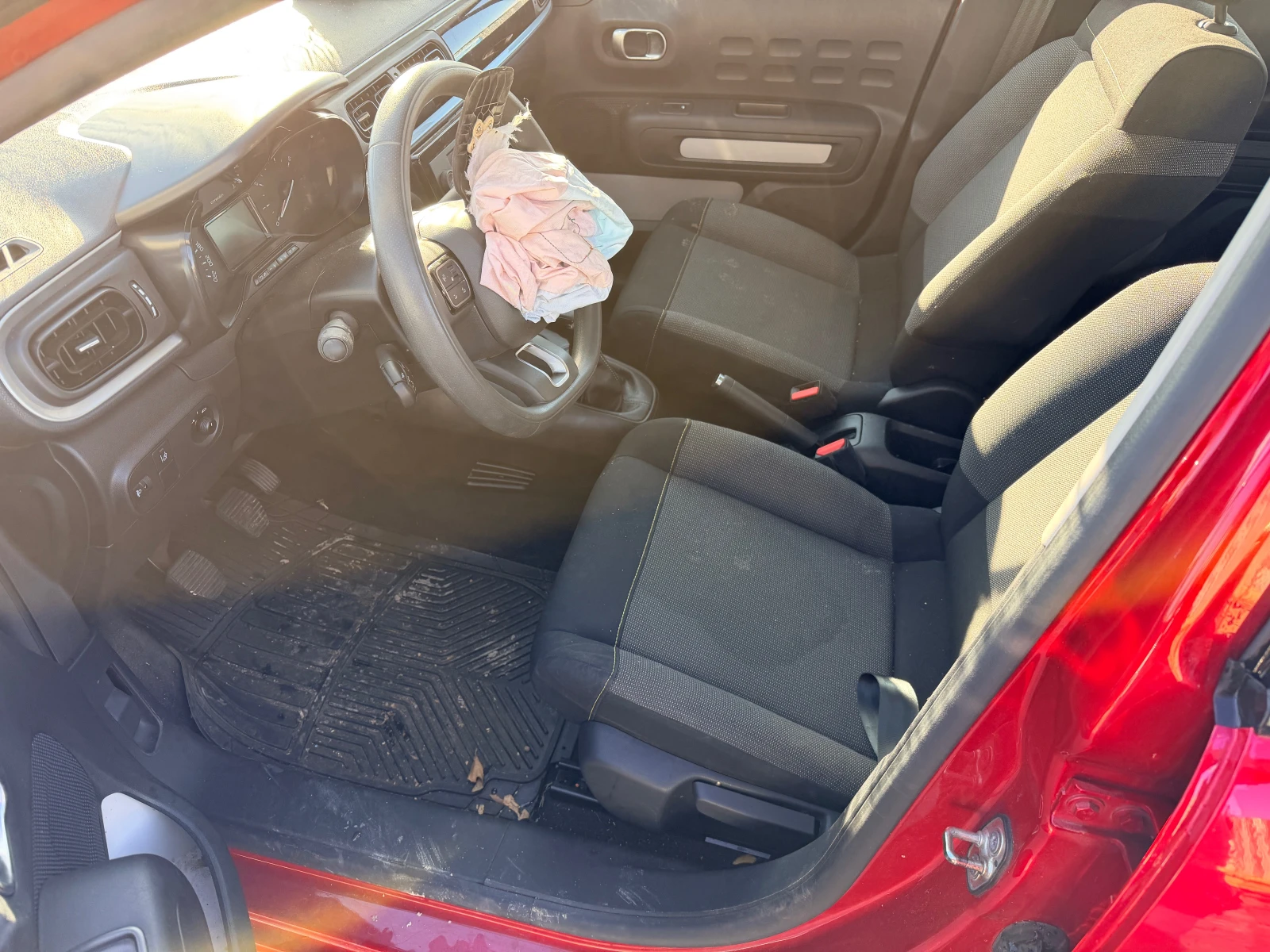 Citroen C3 1.2 PureTech - изображение 8