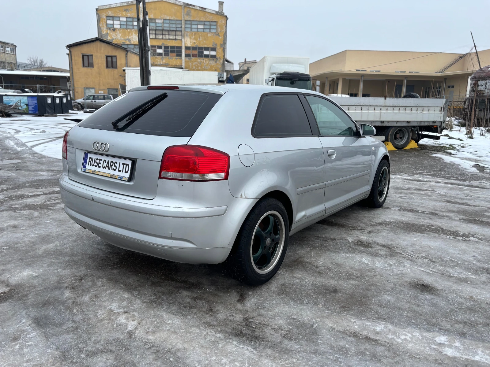 Audi A3 1.6i - изображение 3