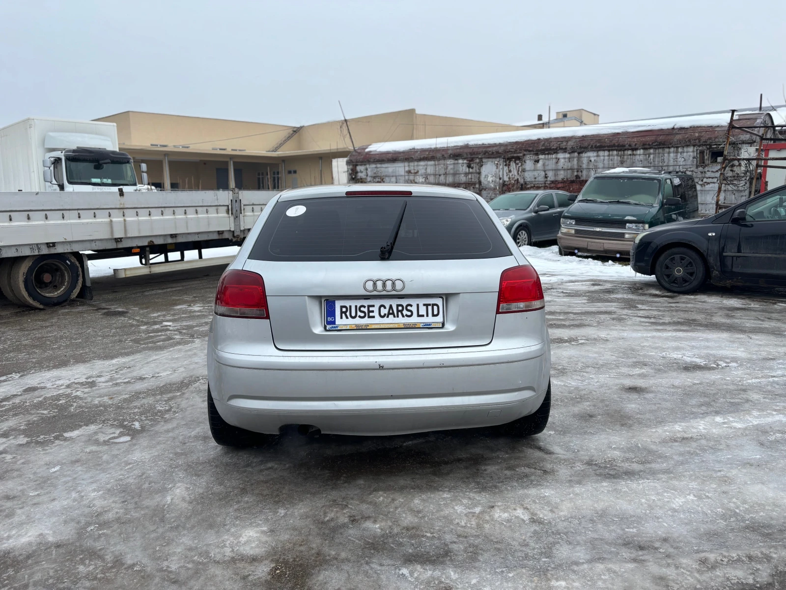Audi A3 1.6i - изображение 2