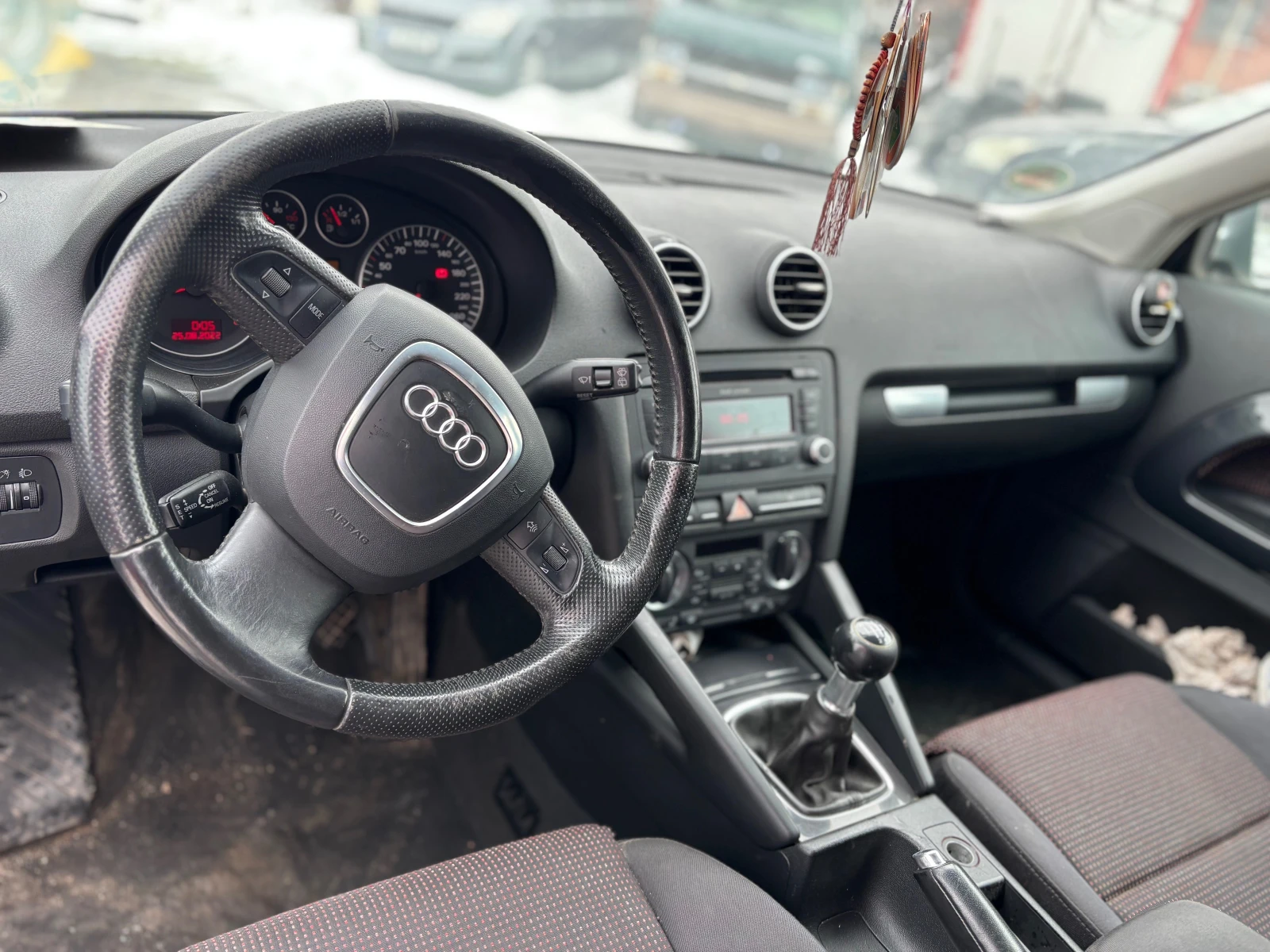 Audi A3 1.6i - изображение 9