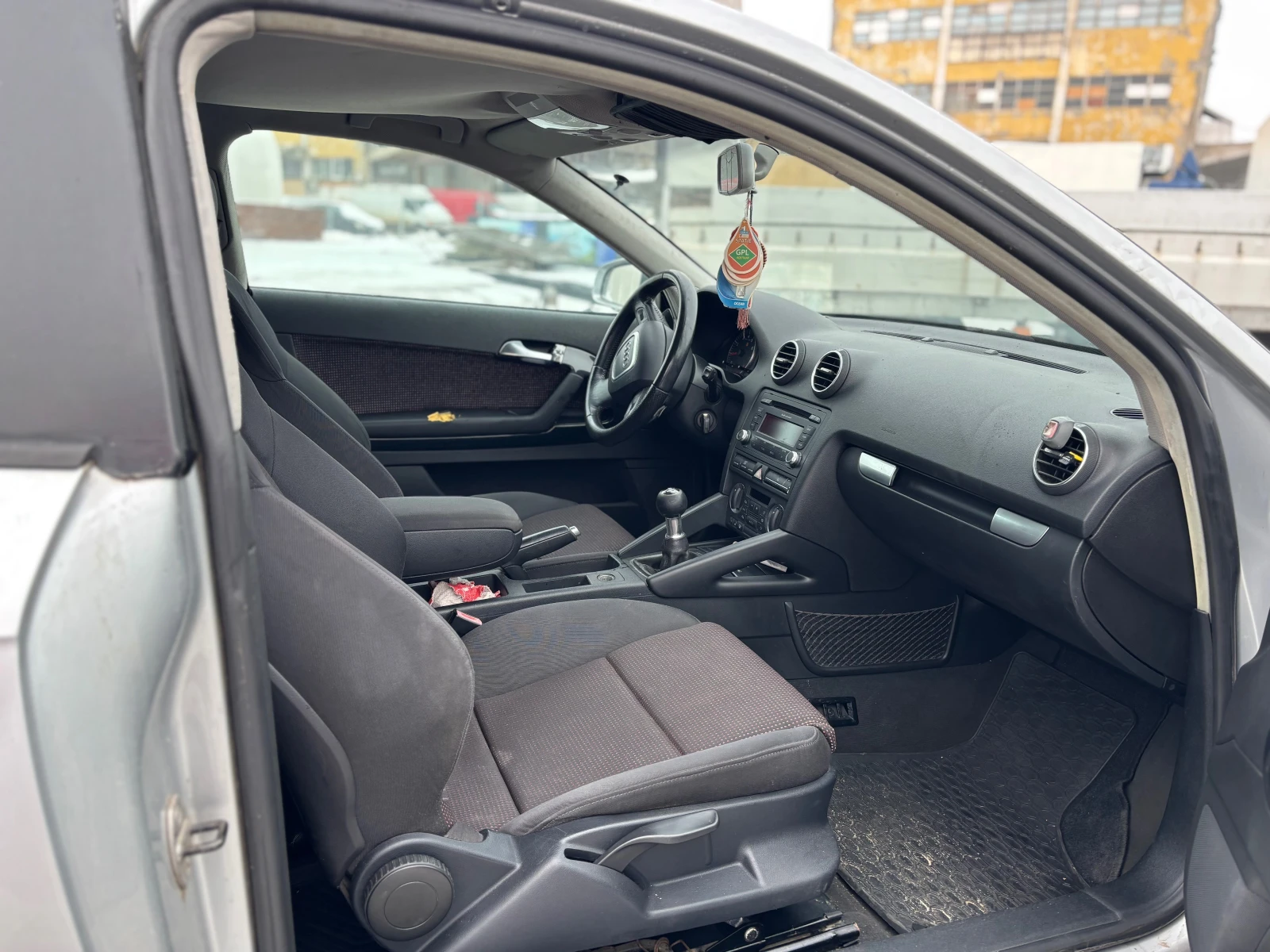 Audi A3 1.6i - изображение 10