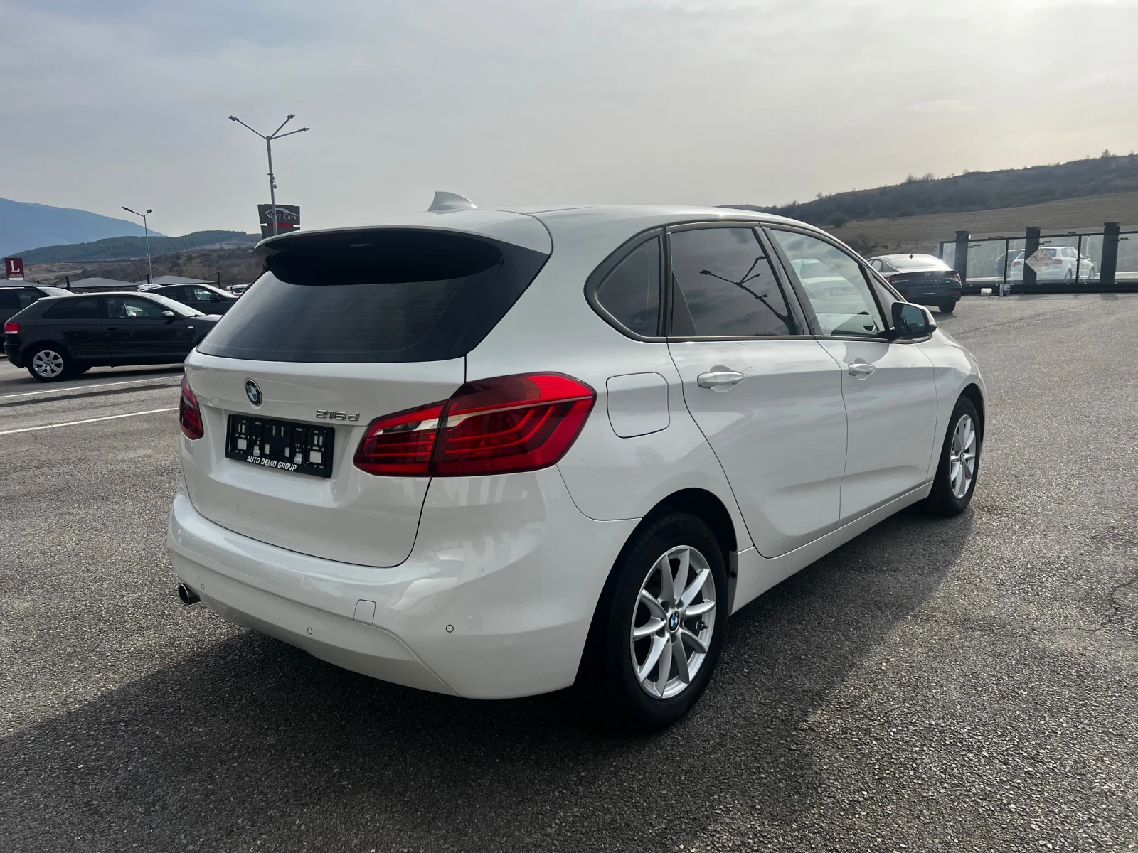 BMW 2 Active Tourer 216d, снимка 4 - Автомобили и джипове - 53761925