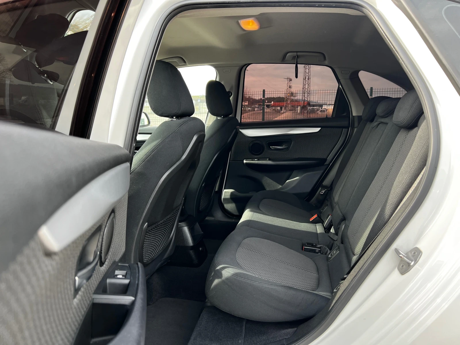 BMW 2 Active Tourer 216d, снимка 11 - Автомобили и джипове - 53761925