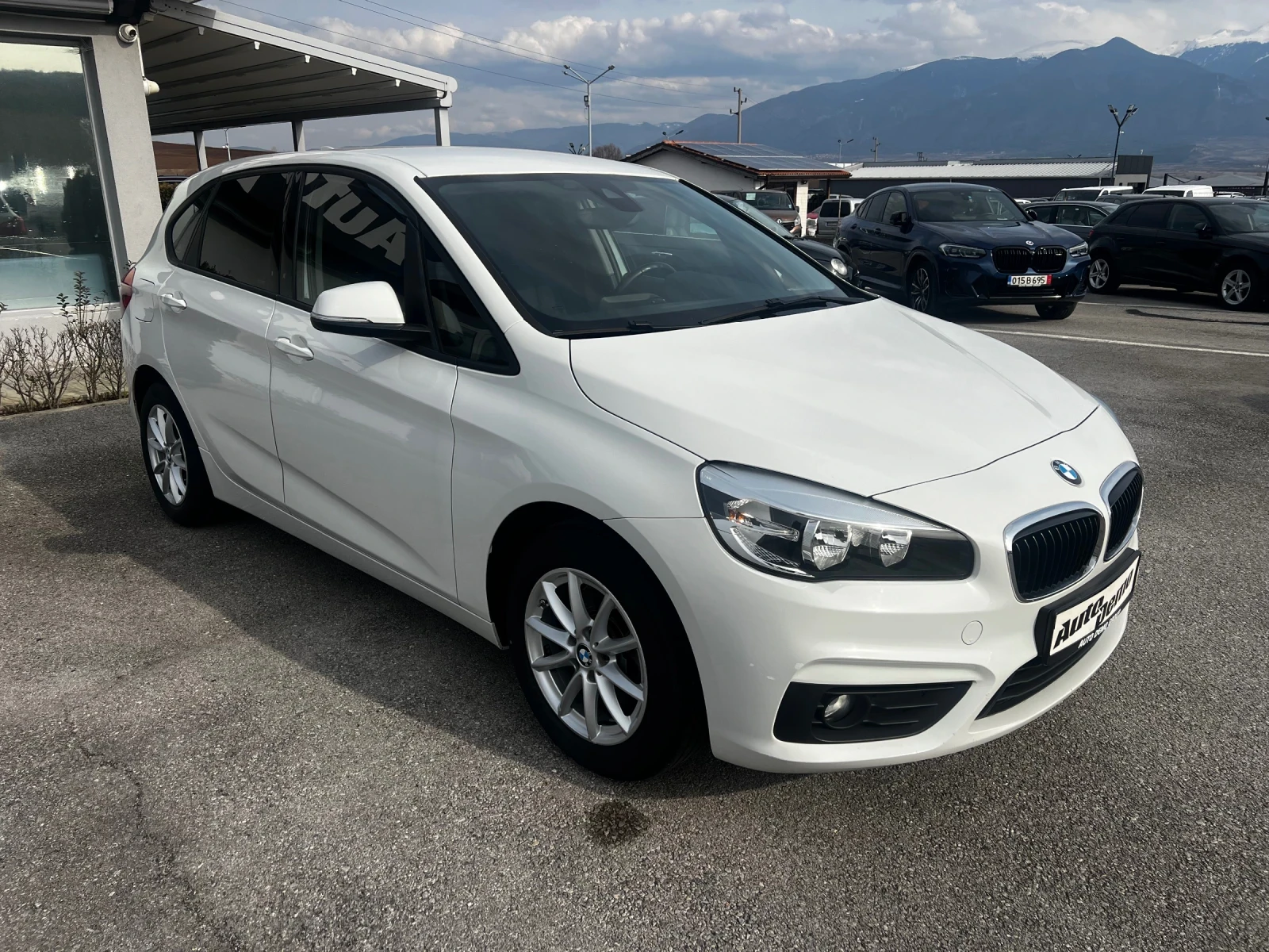 BMW 2 Active Tourer 216d, снимка 3 - Автомобили и джипове - 53761925