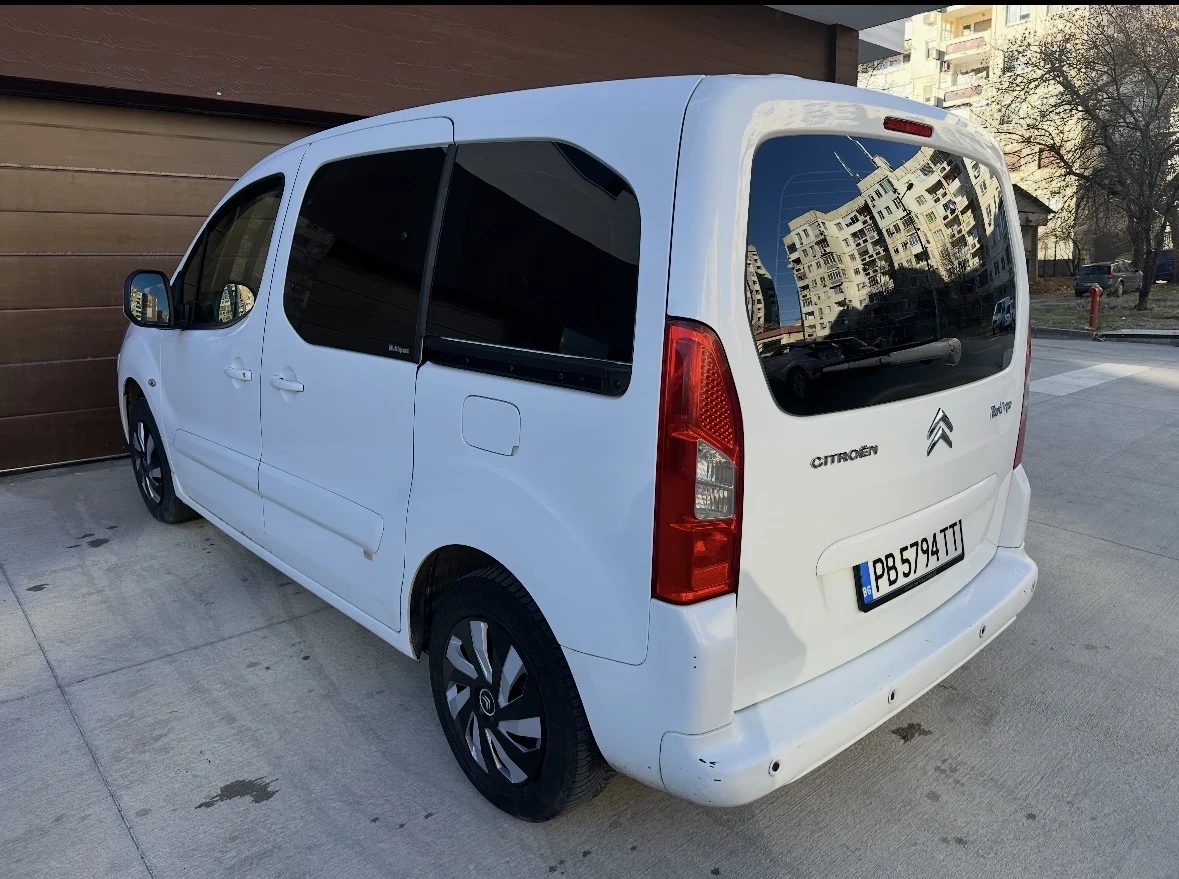 Citroen Berlingo 1.6 HDI, снимка 8 - Автомобили и джипове - 53878370
