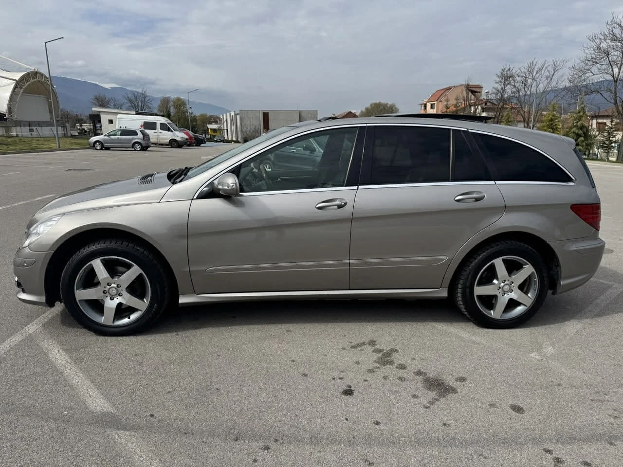 Mercedes-Benz R 320, снимка 8 - Автомобили и джипове - 53933679