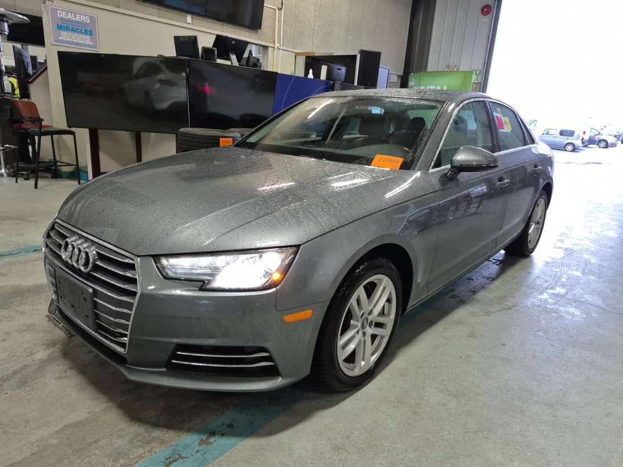 Audi A4 45TFSI Quattro * KOMFORT * CARFAX * 