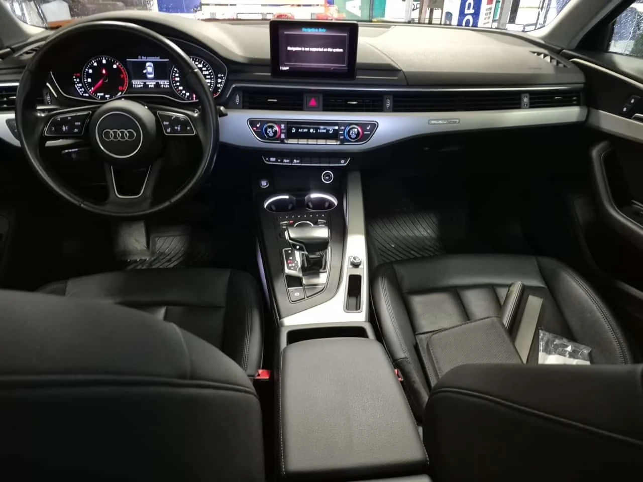 Audi A4 45TFSI Quattro * KOMFORT * CARFAX * , снимка 5 - Автомобили и джипове - 53947300