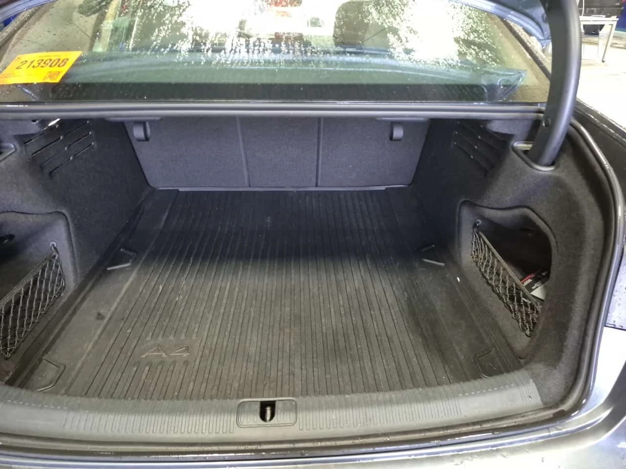 Audi A4 45TFSI Quattro * KOMFORT * CARFAX * , снимка 12 - Автомобили и джипове - 53947300