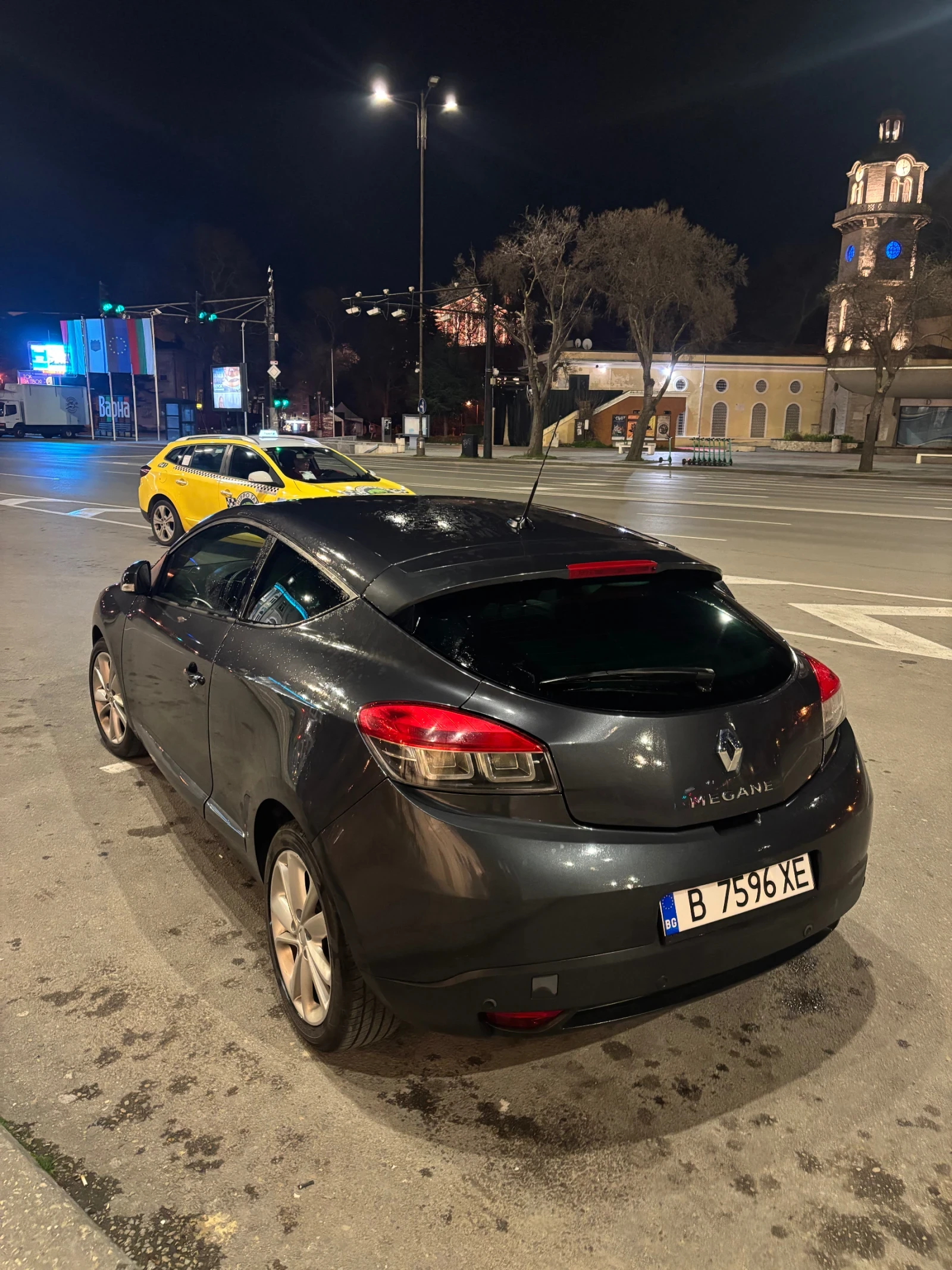 Renault Megane, снимка 3 - Автомобили и джипове - 54047418