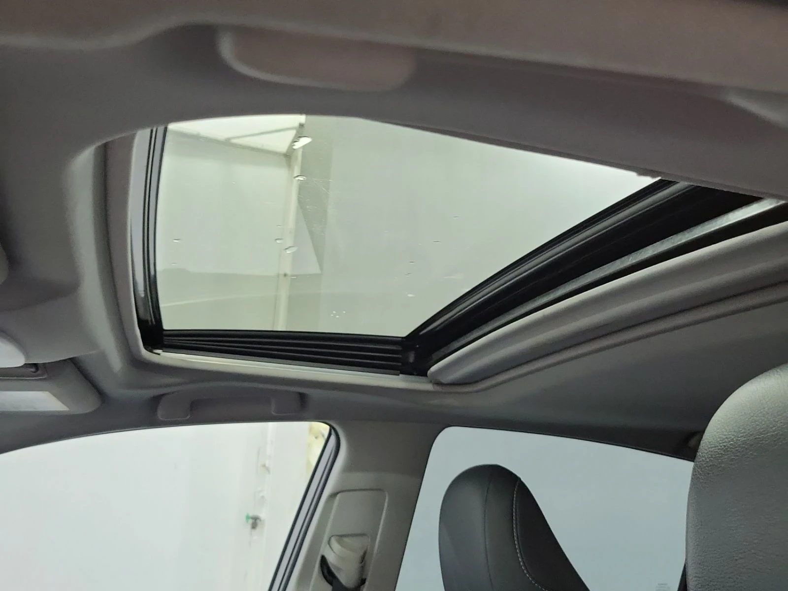 Toyota Camry ybrid SE | ПОДГРЕВ | КАМЕРА | 2019, снимка 11 - Автомобили и джипове - 54231719