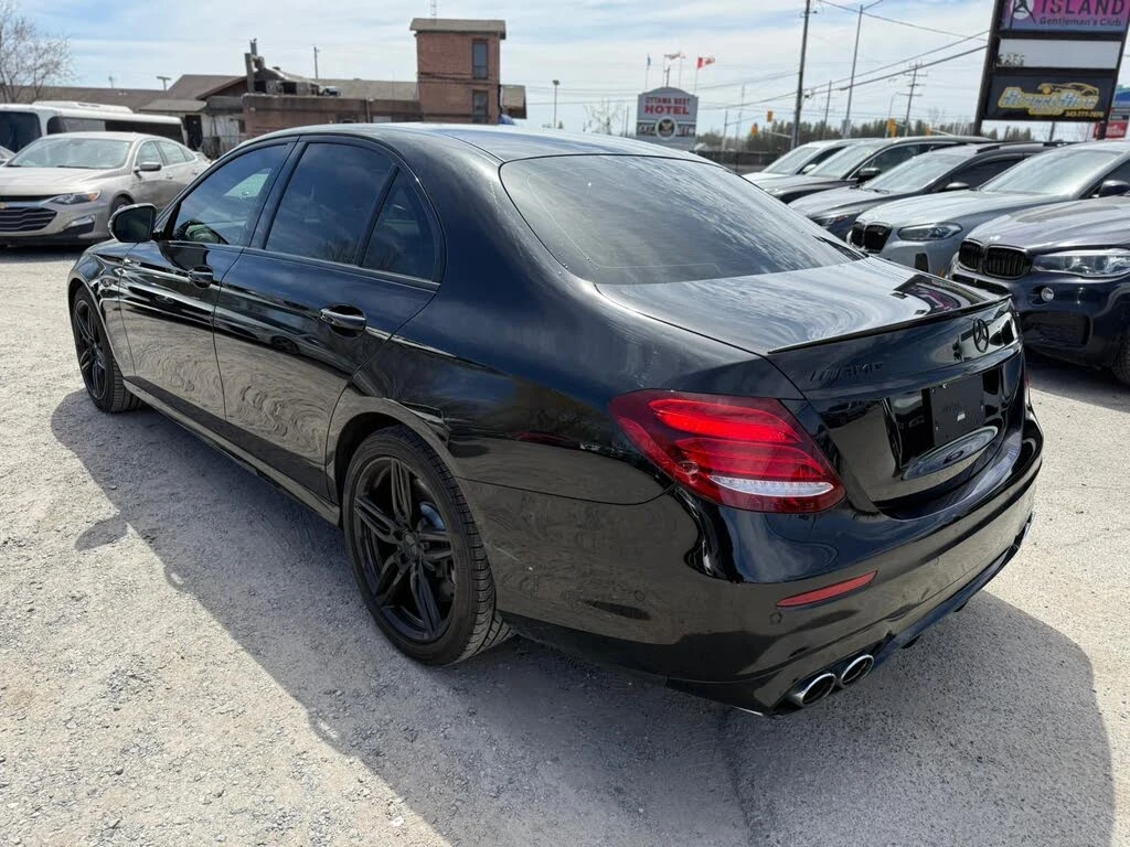 Mercedes-Benz E 53 AMG  Sedan 4MATIC+ , снимка 4 - Автомобили и джипове - 54578163