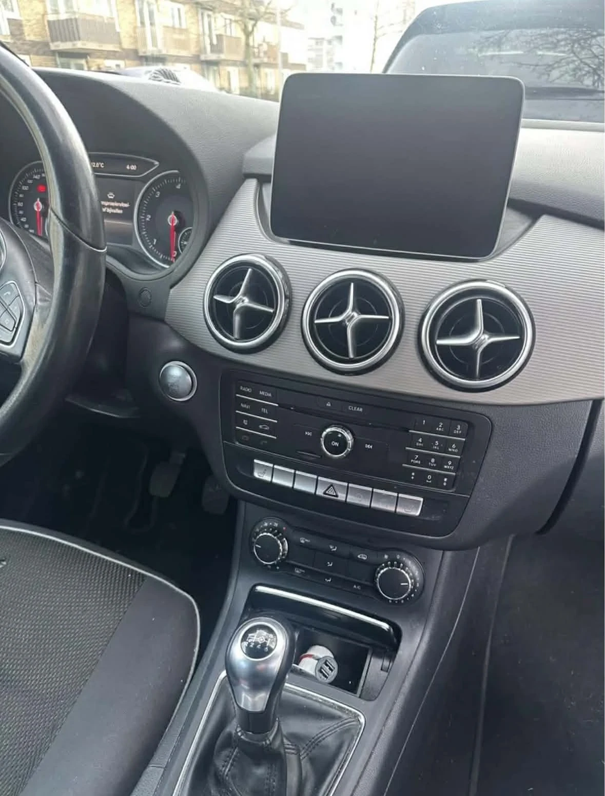 Mercedes-Benz B 180, снимка 7 - Автомобили и джипове - 54582233