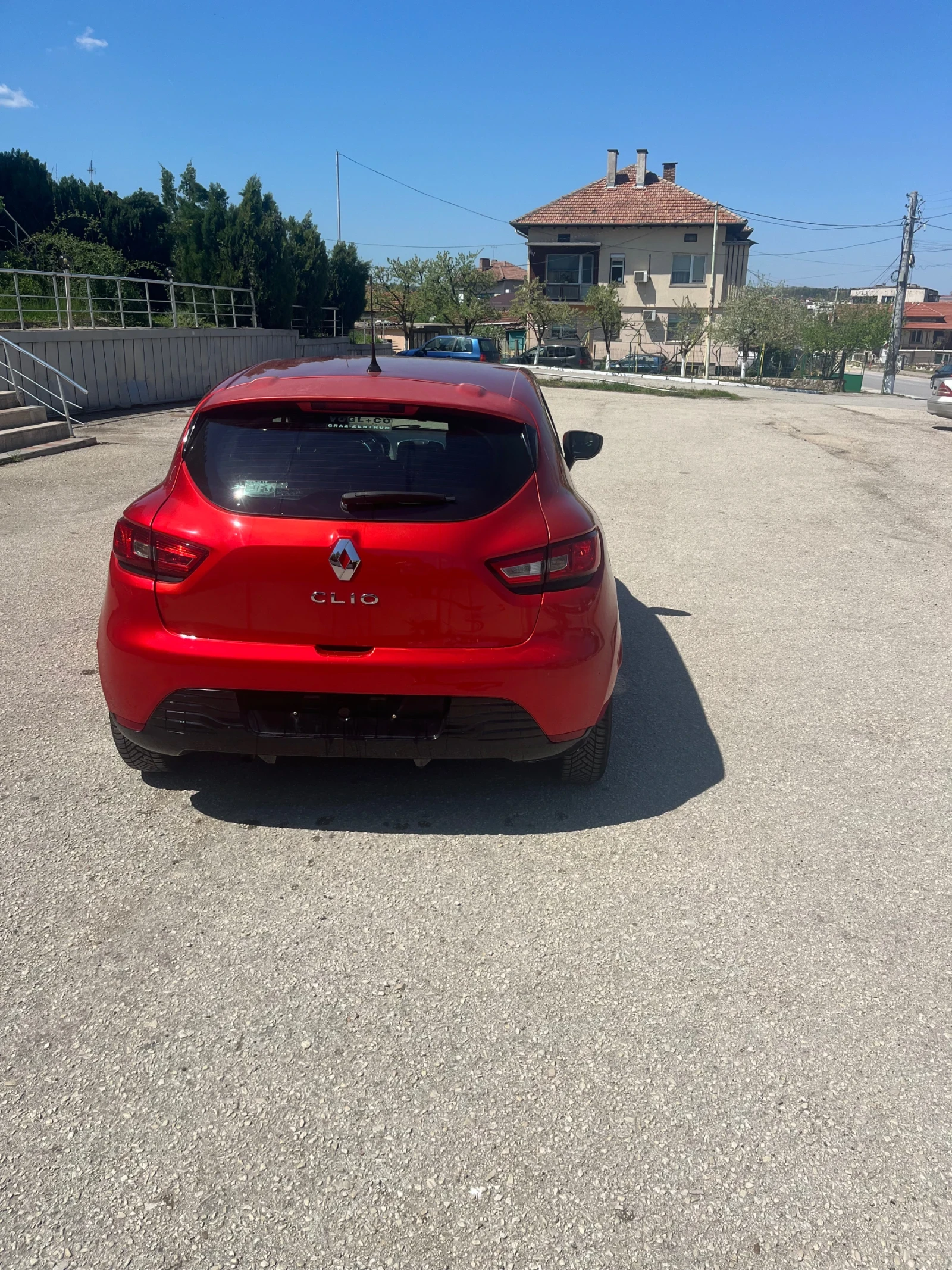 Renault Clio 1.2i, снимка 4 - Автомобили и джипове - 54599115
