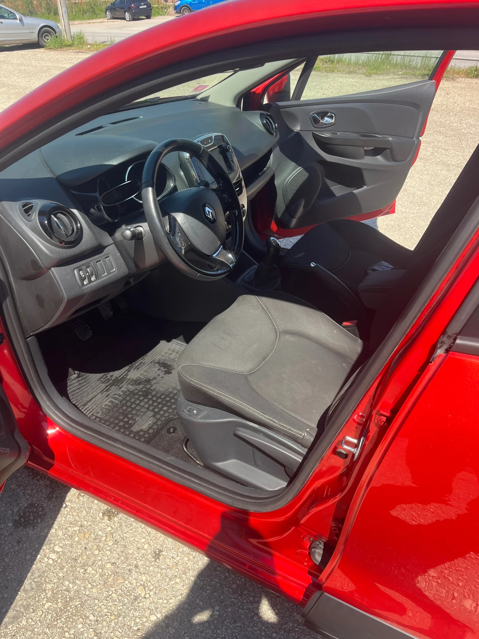 Renault Clio 1.2i, снимка 12 - Автомобили и джипове - 54599115