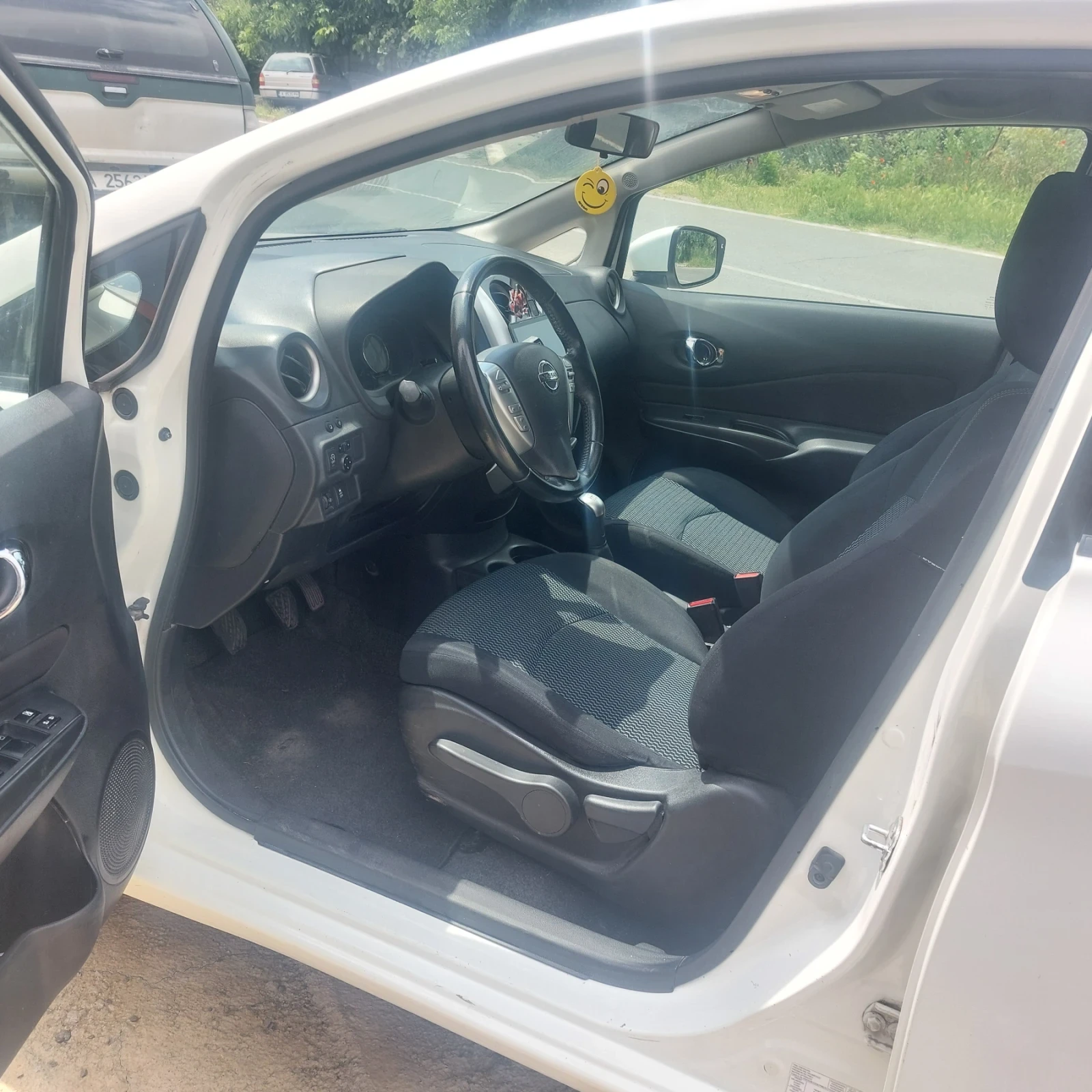 Nissan Note, снимка 4 - Автомобили и джипове - 54814416