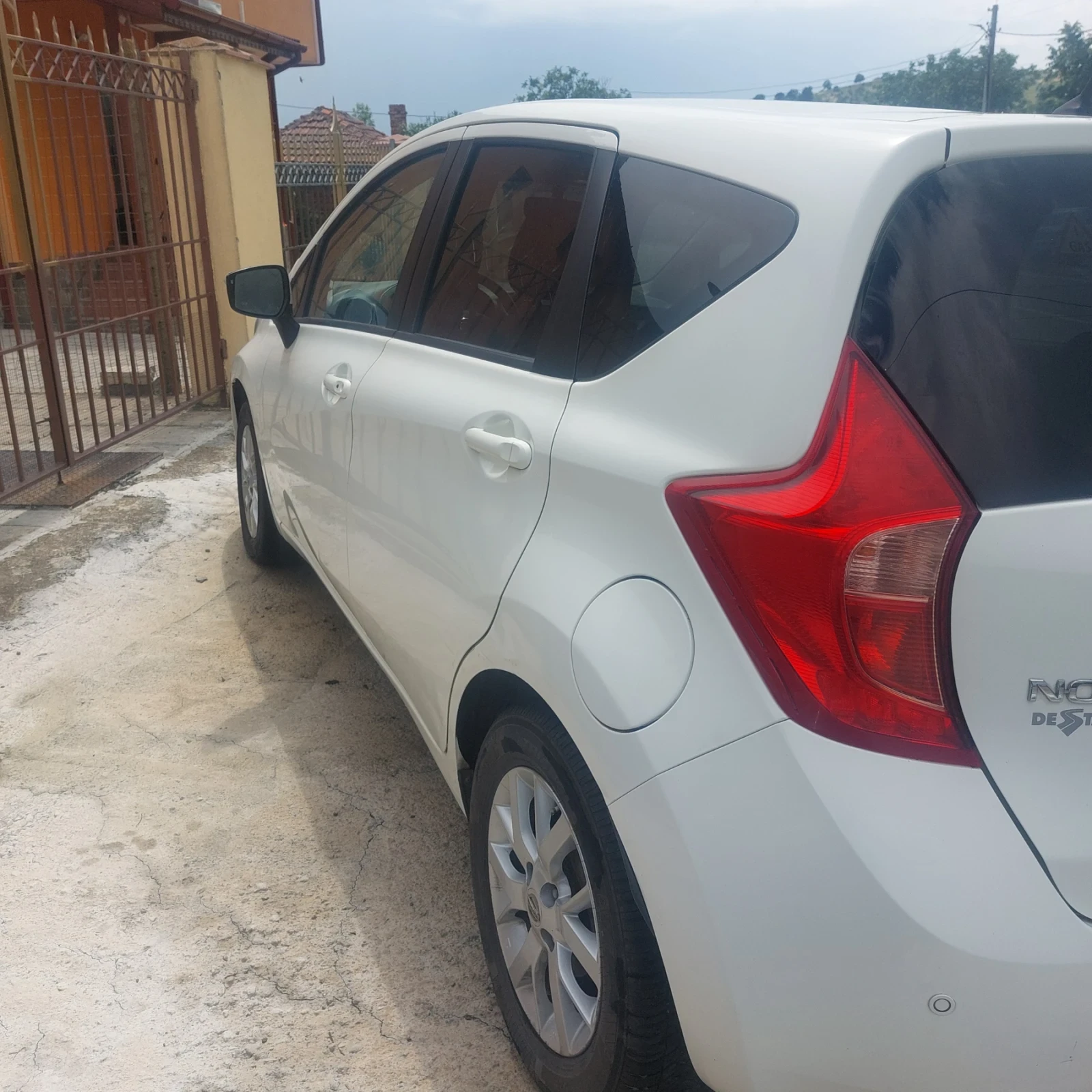 Nissan Note, снимка 3 - Автомобили и джипове - 54814416