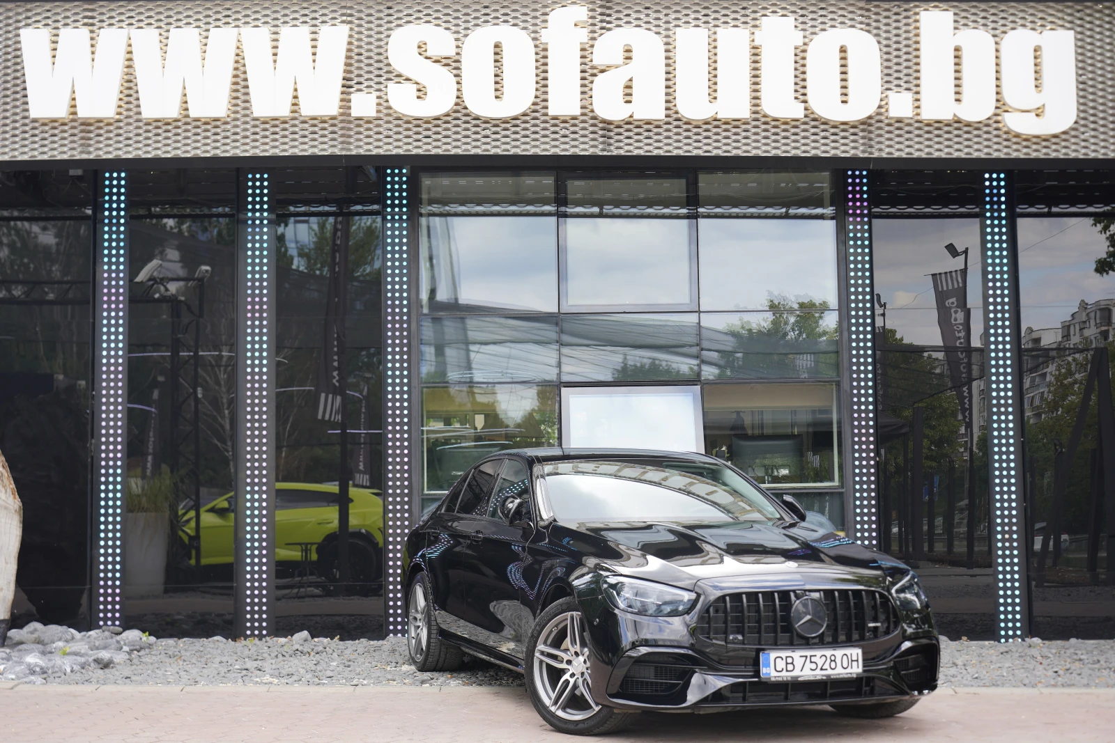 Mercedes-Benz E 220 d 4Matic 63 AMG Optic, снимка 3 - Автомобили и джипове - 54932097