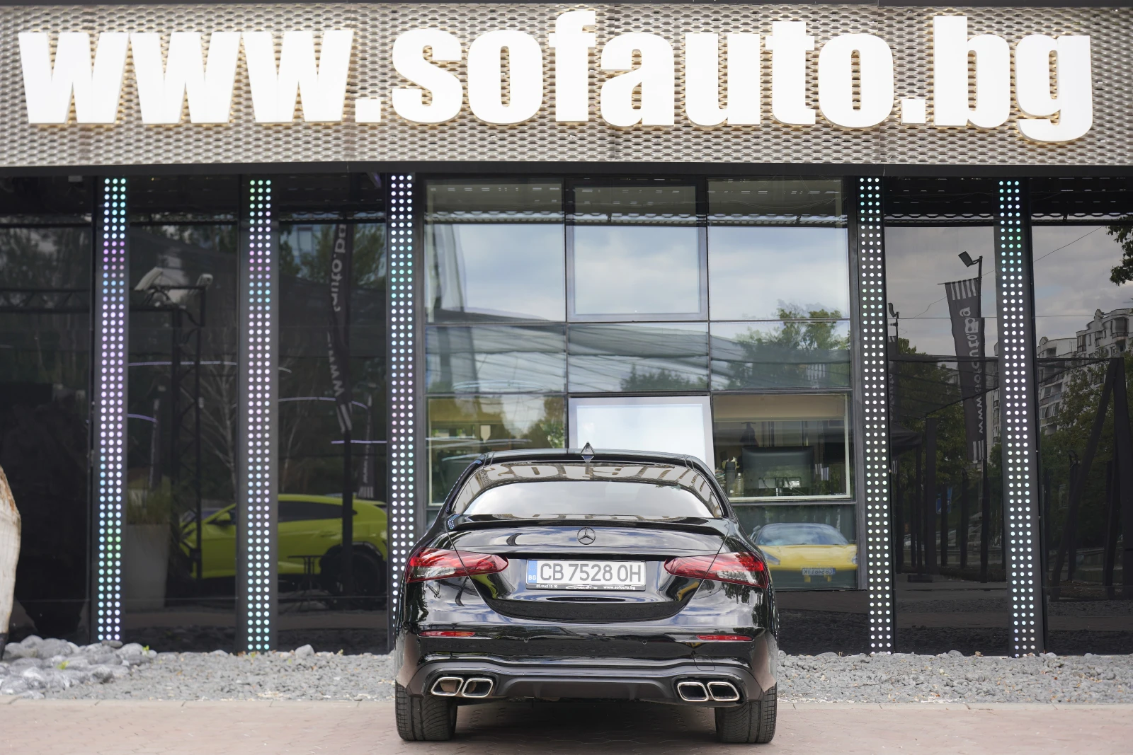 Mercedes-Benz E 220 d 4Matic 63 AMG Optic, снимка 5 - Автомобили и джипове - 54932097