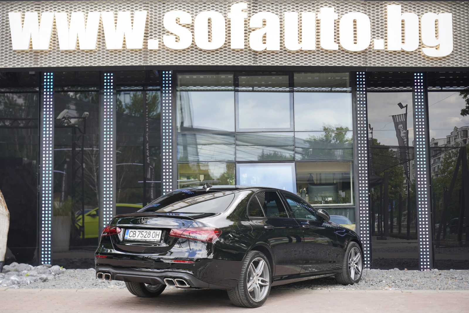 Mercedes-Benz E 220 d 4Matic 63 AMG Optic, снимка 6 - Автомобили и джипове - 54932097