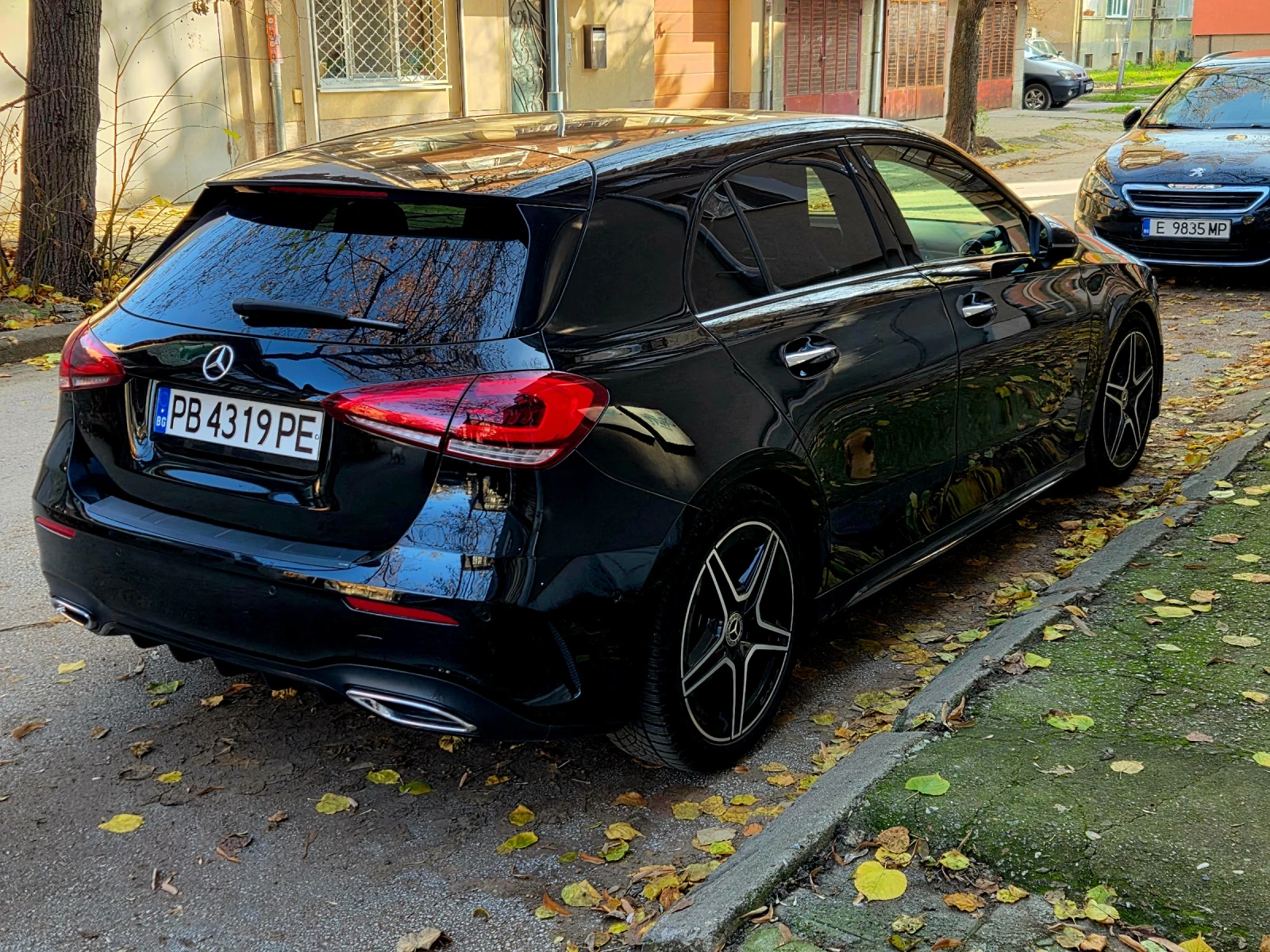 Mercedes-Benz A 180 AMG, NIGHT PAKET, PANORAMA, FULL, LIZING, снимка 4 - Автомобили и джипове - 55194911
