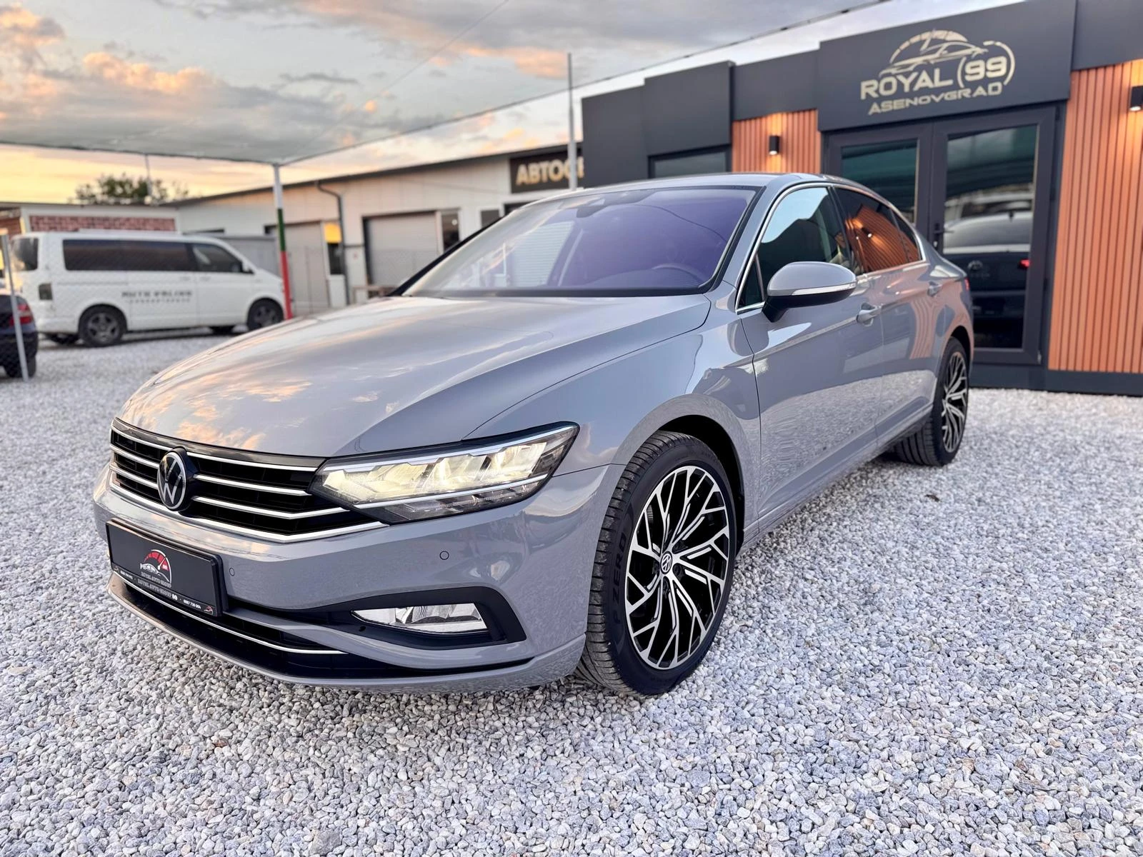 VW Passat 2.0TDI::Business+ ::DSG::Facelift, снимка 2 - Автомобили и джипове - 55391609