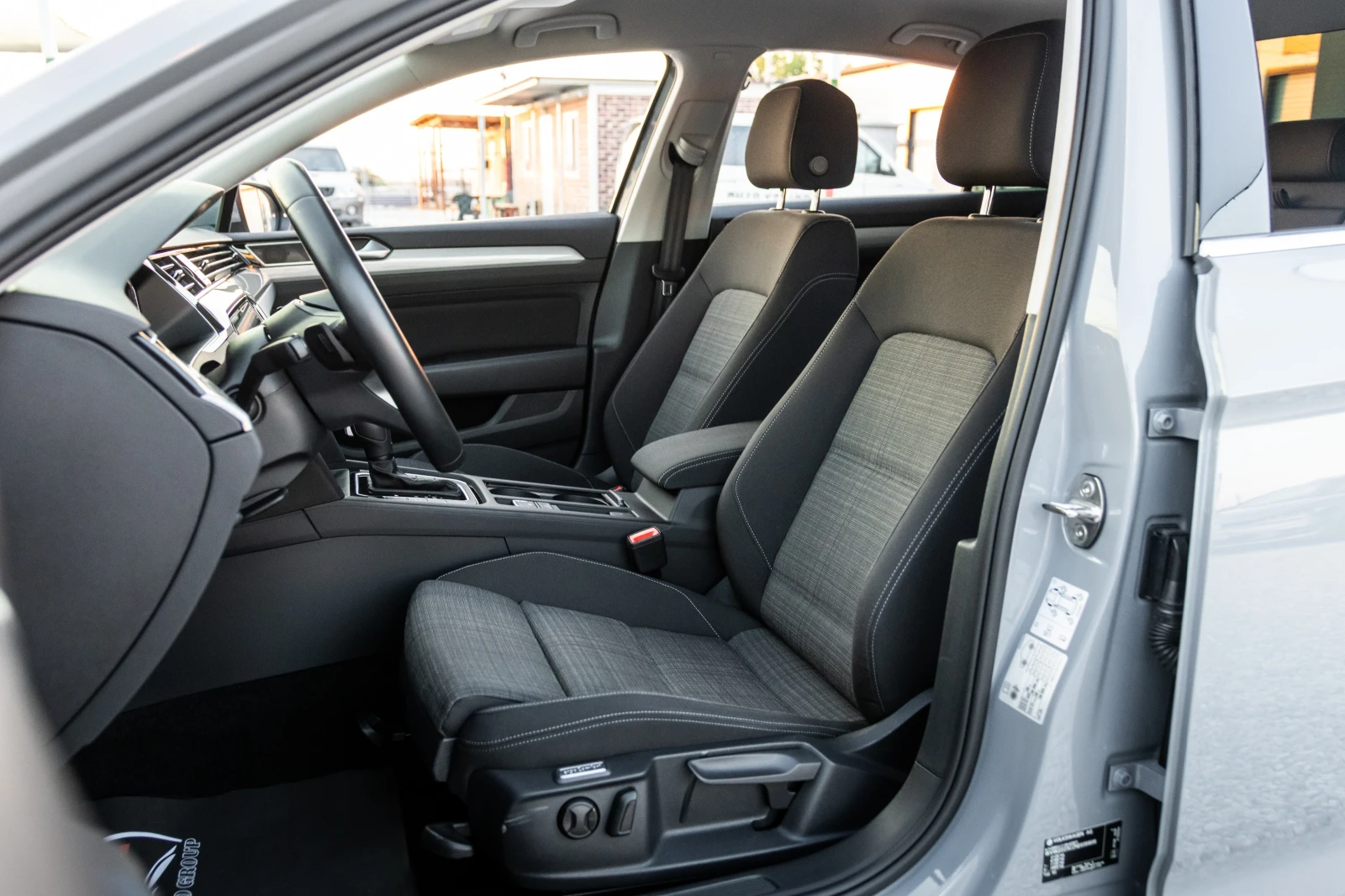 VW Passat 2.0TDI::Business+ ::DSG::Facelift, снимка 12 - Автомобили и джипове - 55391609