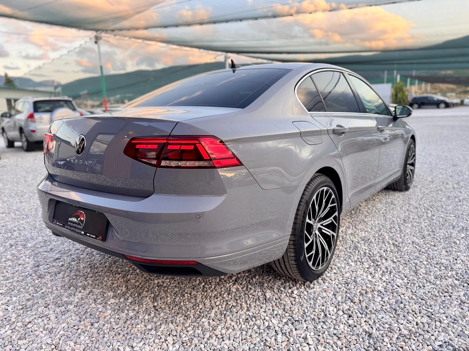 VW Passat 2.0TDI::Business+ ::DSG::Facelift, снимка 7 - Автомобили и джипове - 55391609