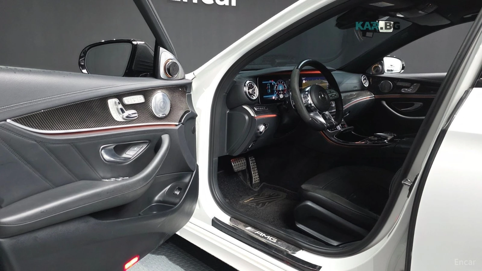 Mercedes-Benz E 63 AMG S* 4MATIC+ * HUD* 360* МАСАЖИ* КОЖА* ОБДУХВ, снимка 8 - Автомобили и джипове - 55397729