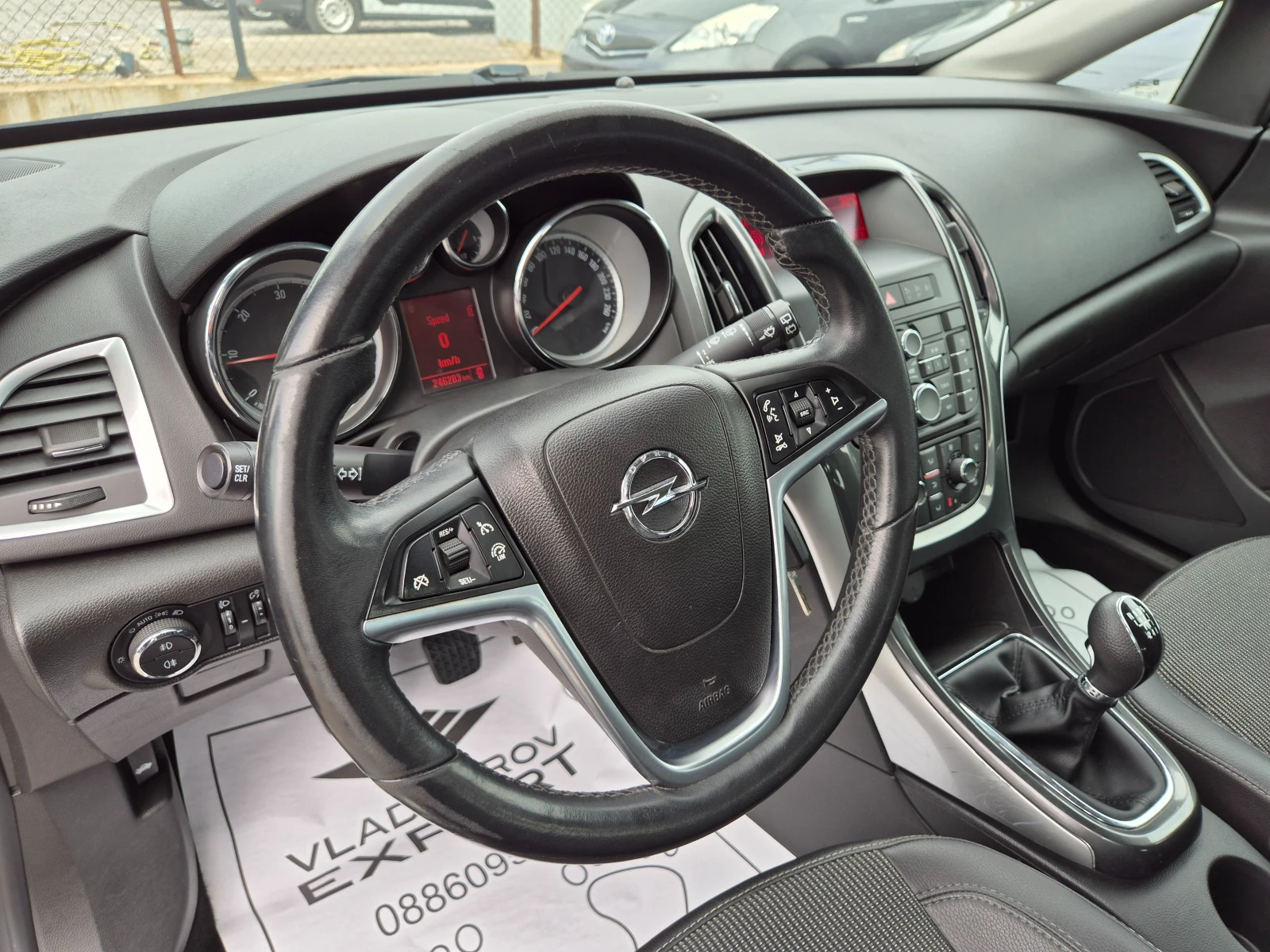Opel Astra 1.7CDTi FACE / Реални КМ / 1 СОБСТВЕНИК /БЕЗ РЪЖДА, снимка 13 - Автомобили и джипове - 55429914