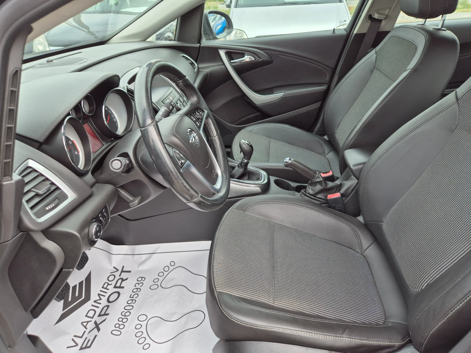 Opel Astra 1.7CDTi FACE / Реални КМ / 1 СОБСТВЕНИК /БЕЗ РЪЖДА, снимка 6 - Автомобили и джипове - 55429914