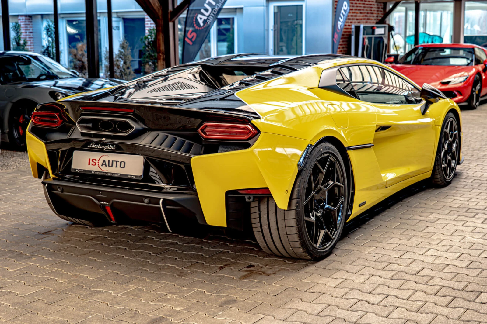 Lamborghini Temerario 4.0 PHEV/4WD/3D Камера/Керамика/Lift/PDC/Side Assi, снимка 8 - Автомобили и джипове - 55637176