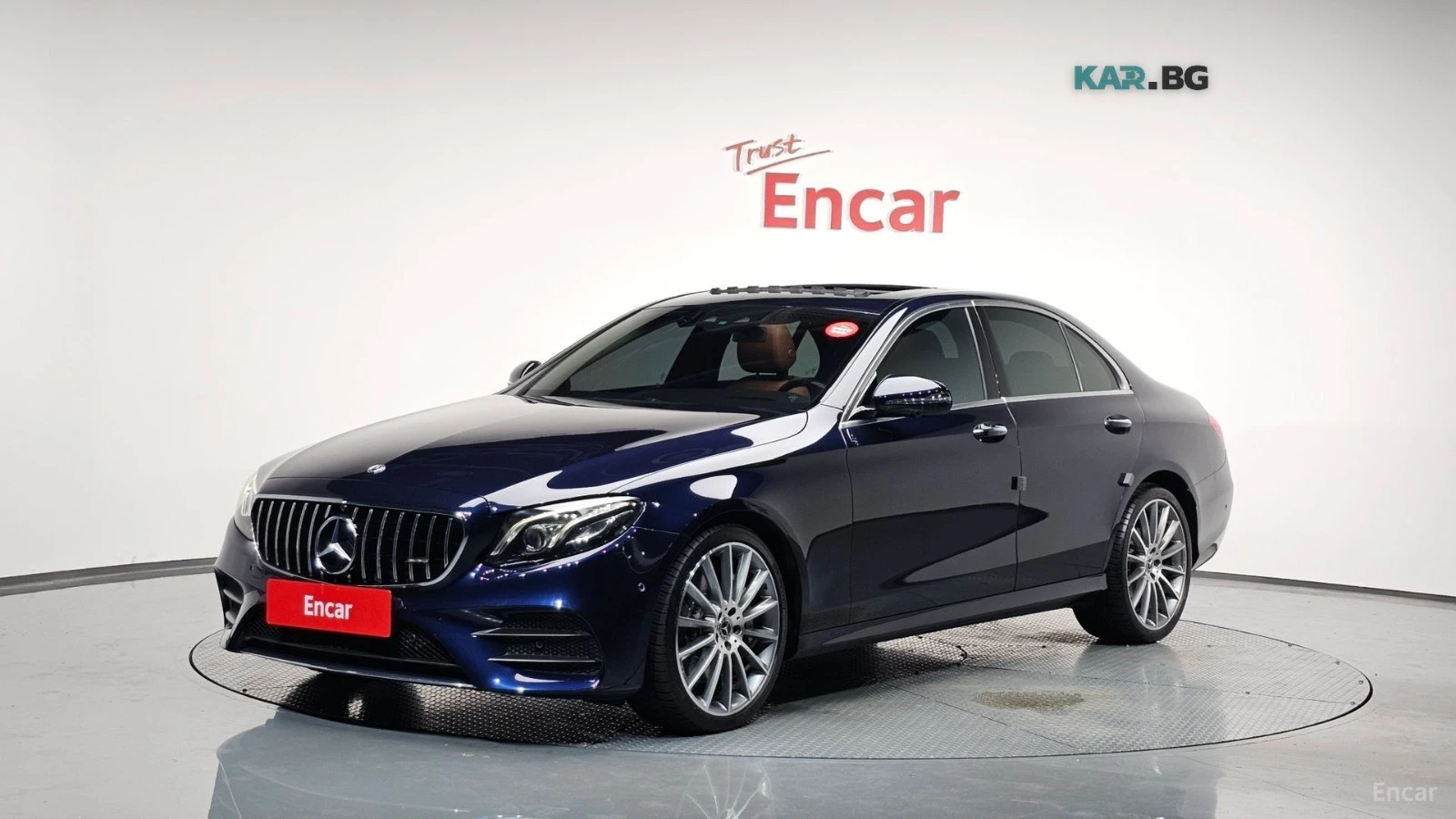 Mercedes-Benz E 300 4MATIC AMG* HUD* 360* НАВУ* ПАНО* АВТОКРЕДИТ