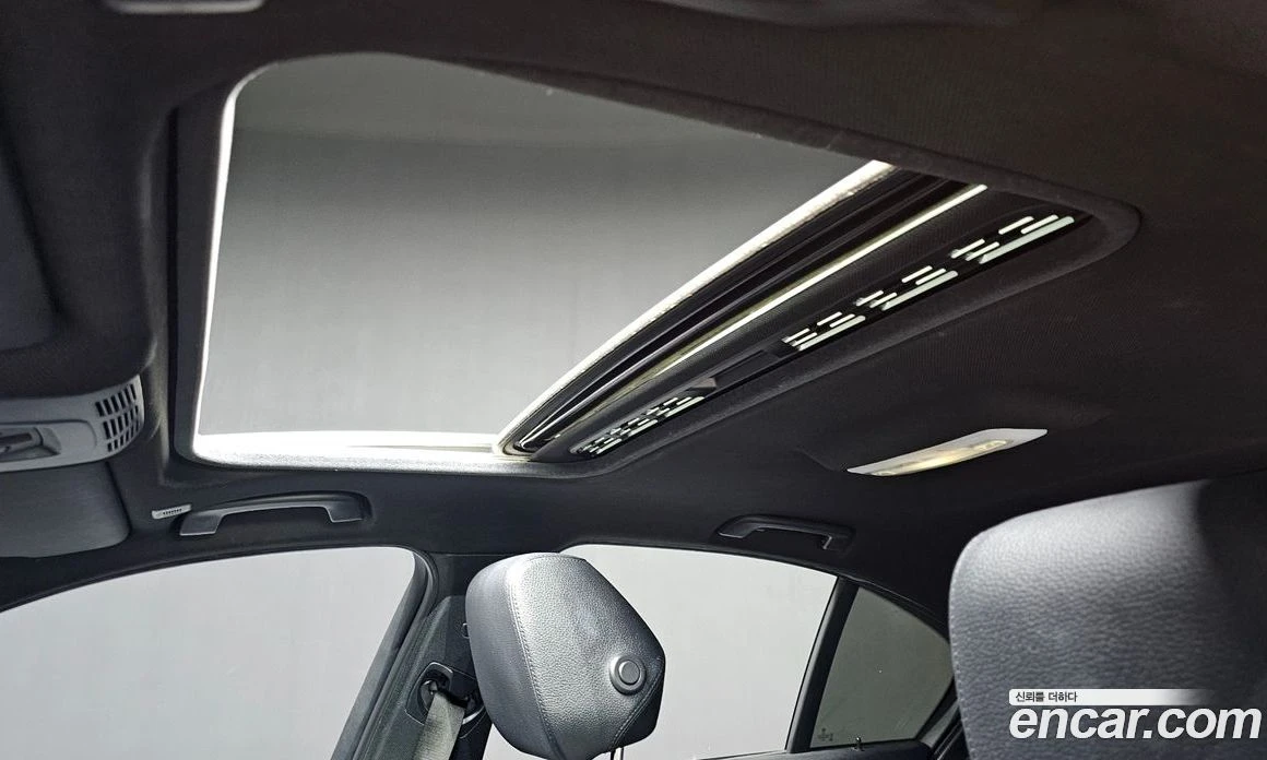BMW 330 330i M Sport, снимка 16 - Автомобили и джипове - 56156527
