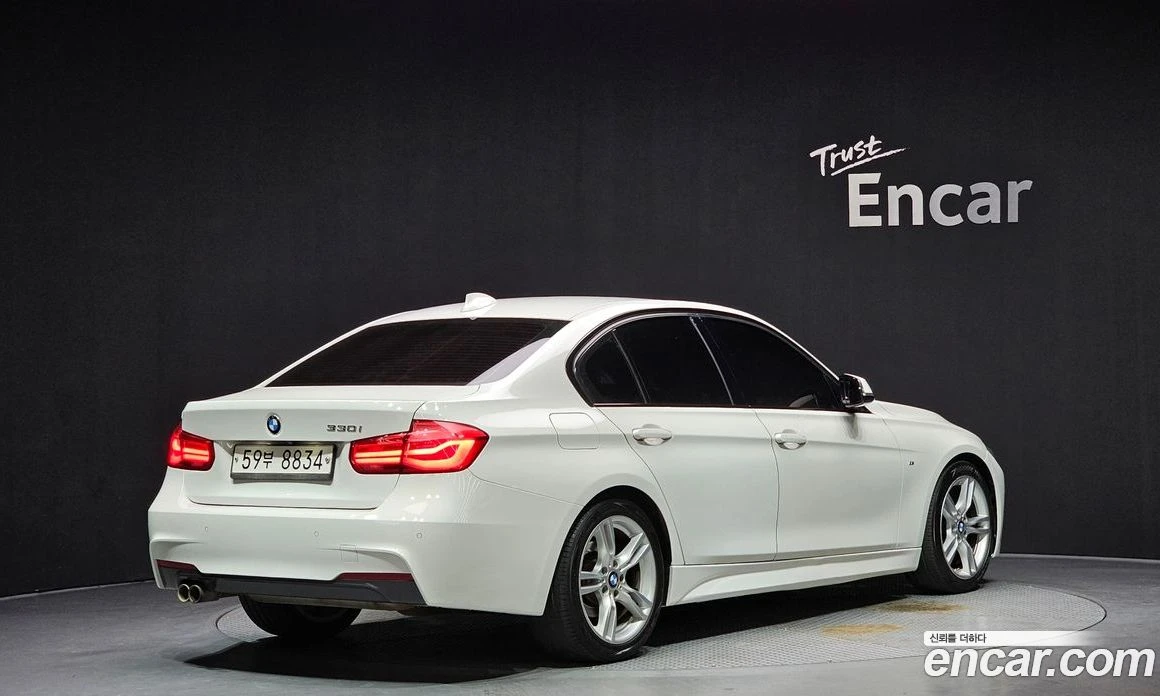 BMW 330 330i M Sport, снимка 2 - Автомобили и джипове - 56156527