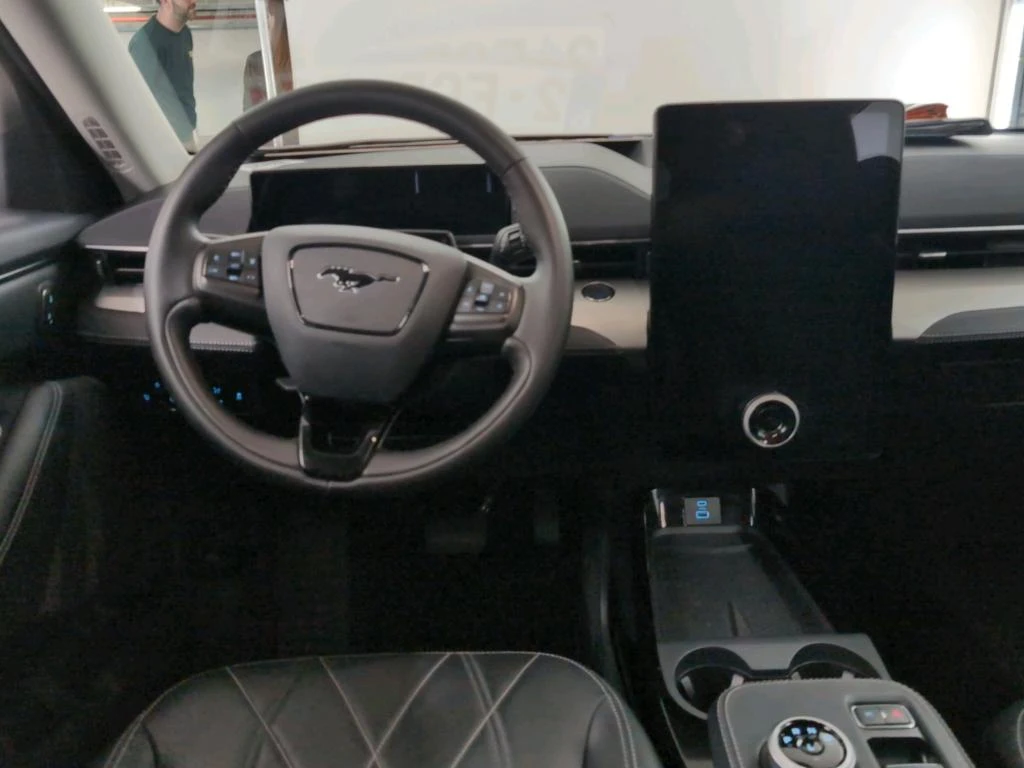 Ford Mustang Mach-E 76KW STANDARD RANGE RWD LEATHER NAVI LED 89% SoH, снимка 9 - Автомобили и джипове - 56259925