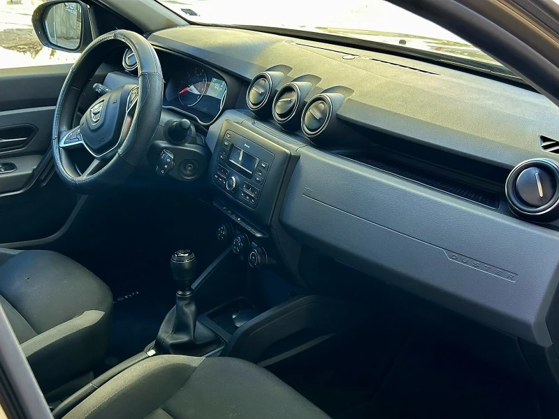 Dacia Duster 1.0TCE, снимка 11 - Автомобили и джипове - 52814015