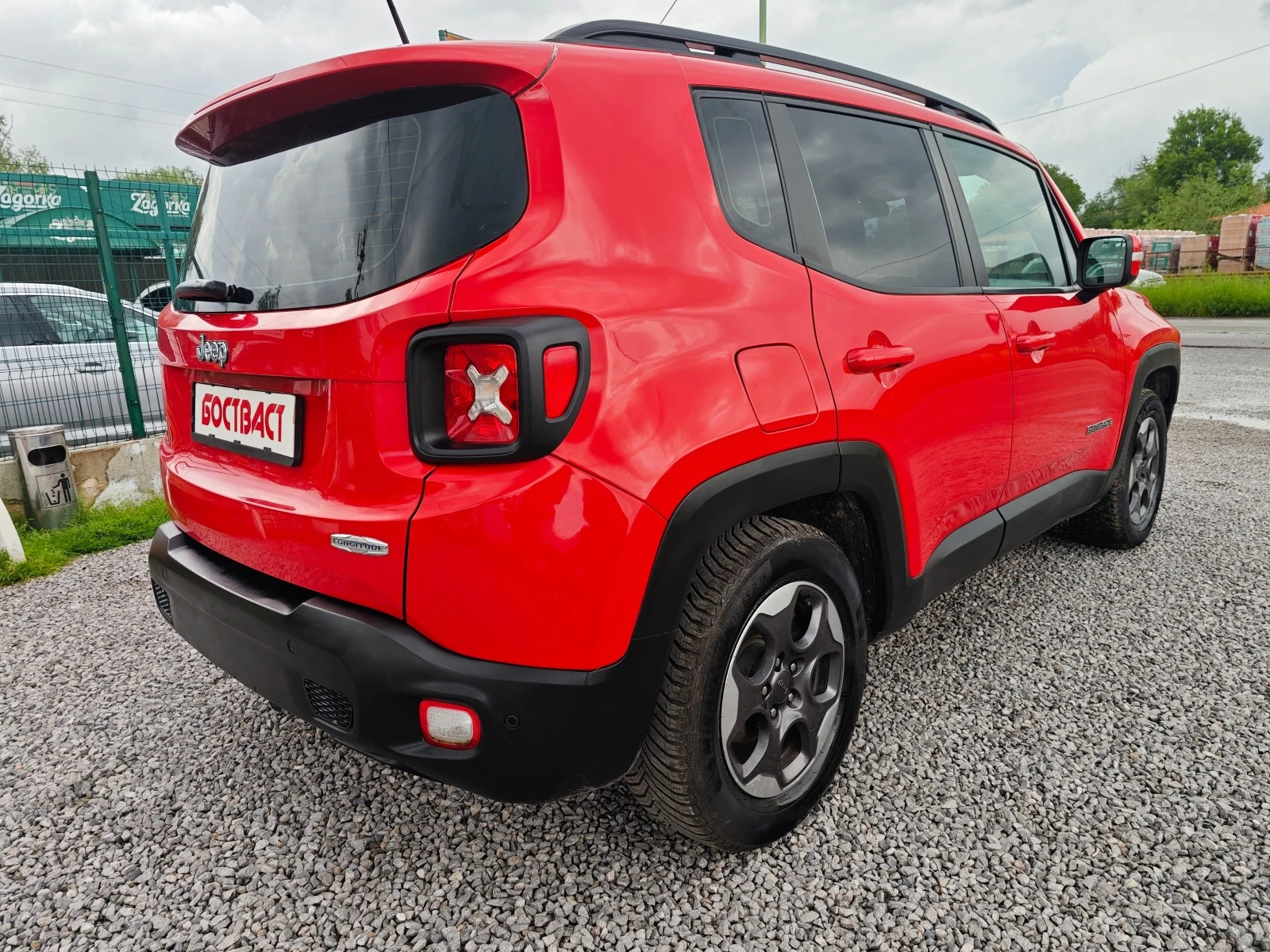 Jeep Renegade 1, 6i Gaz  Longitude - изображение 5