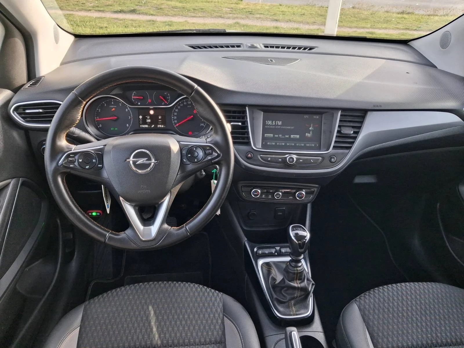 Opel Crossland X, снимка 12 - Автомобили и джипове - 53763988