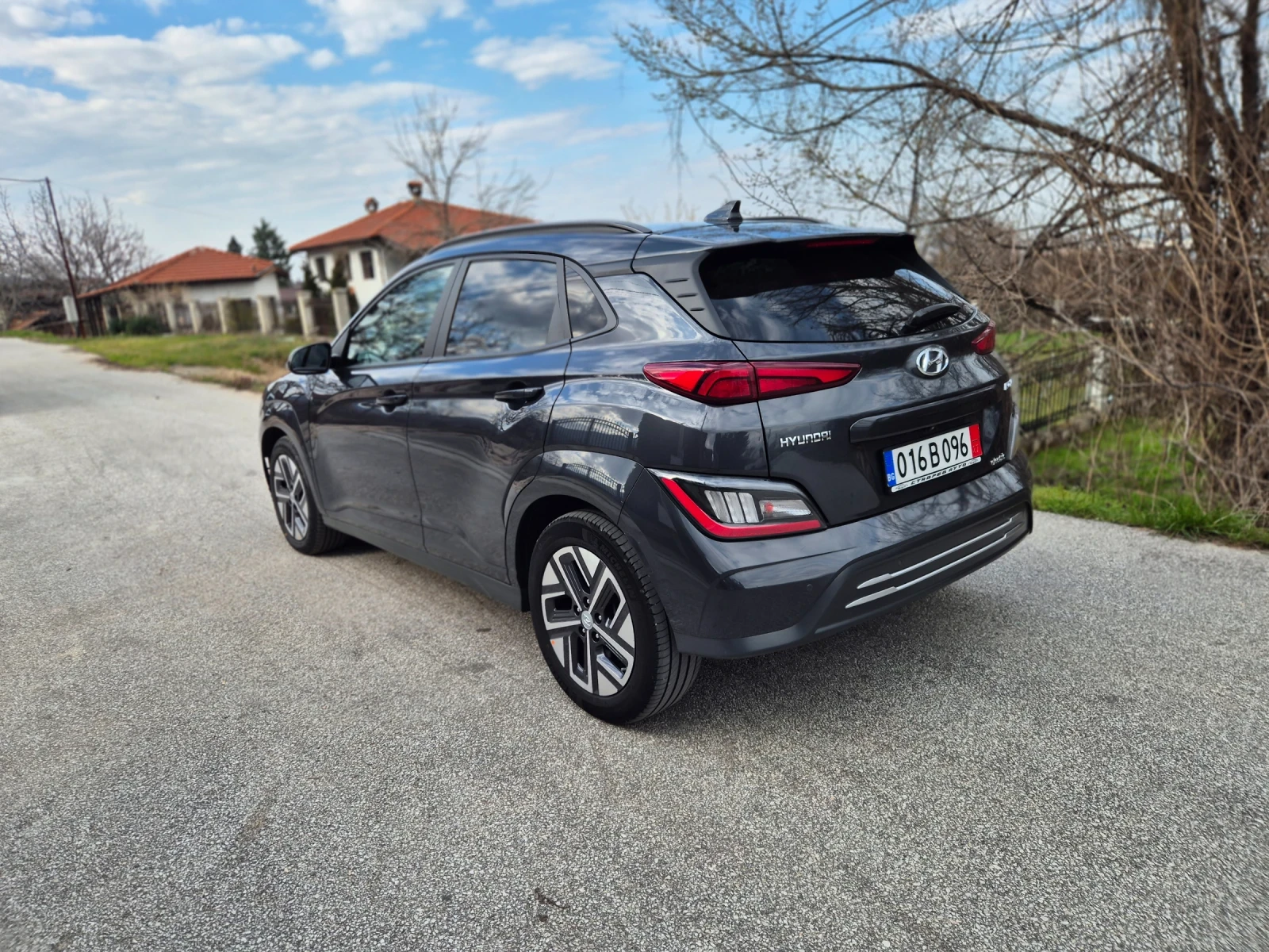 Hyundai Kona 64Kw/Premium-Full/22г./Hyundai сертификат SOH-100%, снимка 5 - Автомобили и джипове - 53996879