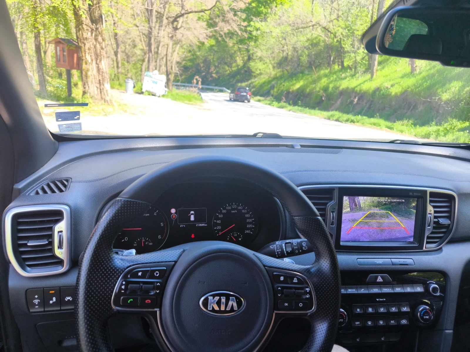 Kia Sportage 2.0, снимка 7 - Автомобили и джипове - 54726447