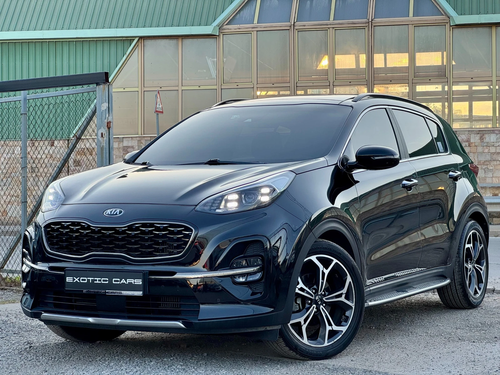 Kia Sportage 2.0D ! 2WD ! Intelligent !, снимка 3 - Автомобили и джипове - 54930909