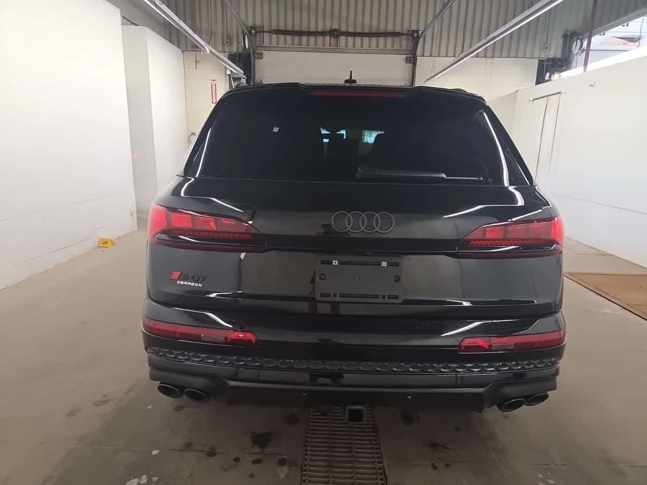 Audi SQ7 * 4.0 TFSI quattro * CARFAX * БЕЗ ПЪРВОНАЧАЛНА ВНО, снимка 5 - Автомобили и джипове - 55304446