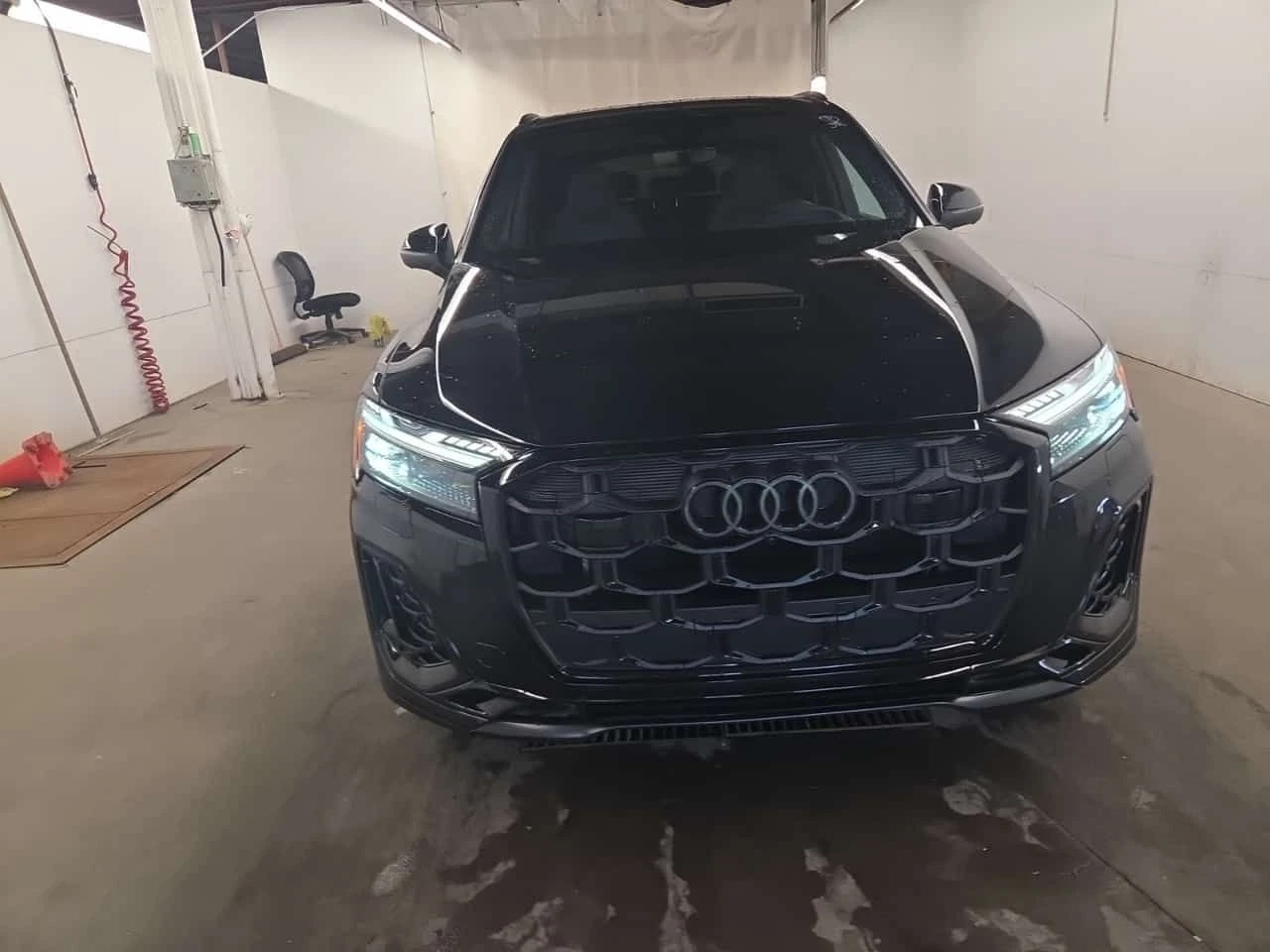 Audi SQ7 * 4.0 TFSI quattro * CARFAX * БЕЗ ПЪРВОНАЧАЛНА ВНО, снимка 2 - Автомобили и джипове - 55304446