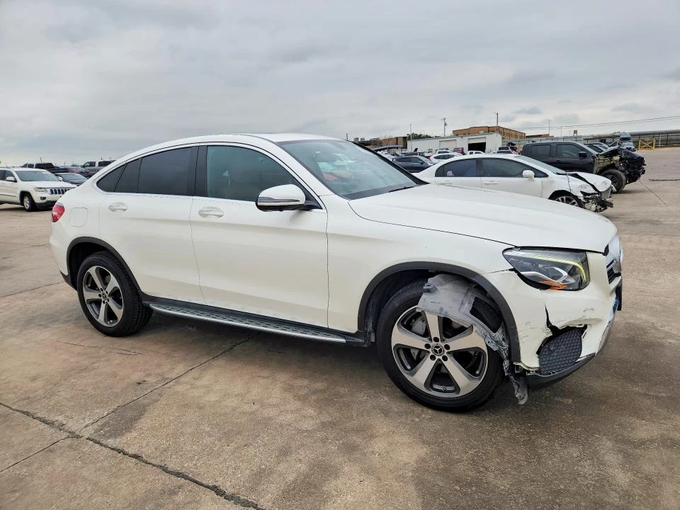 Mercedes-Benz GLC Coupe 4 Matic*  Burmester * Кожа, снимка 4 - Автомобили и джипове - 55628198