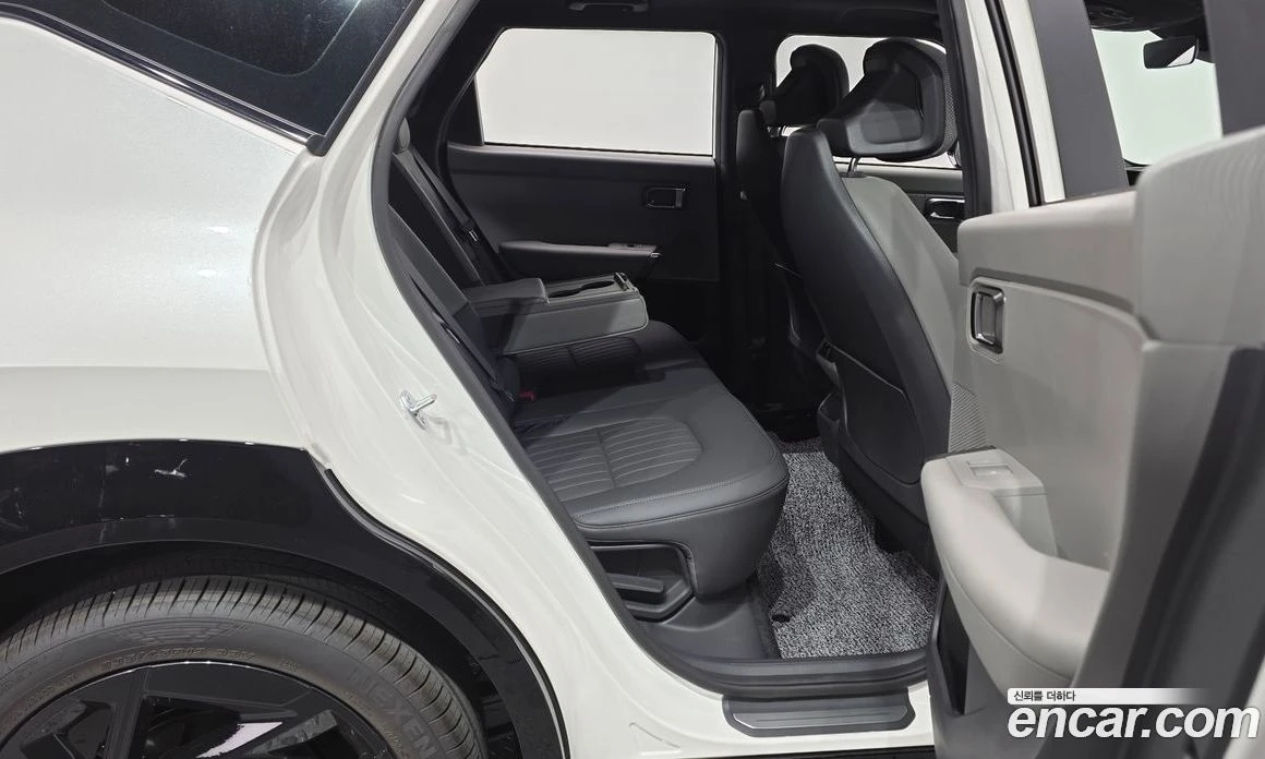 Kia Seltos Gasoline 1.6T 4WD Signature X Line, снимка 17 - Автомобили и джипове - 56134586
